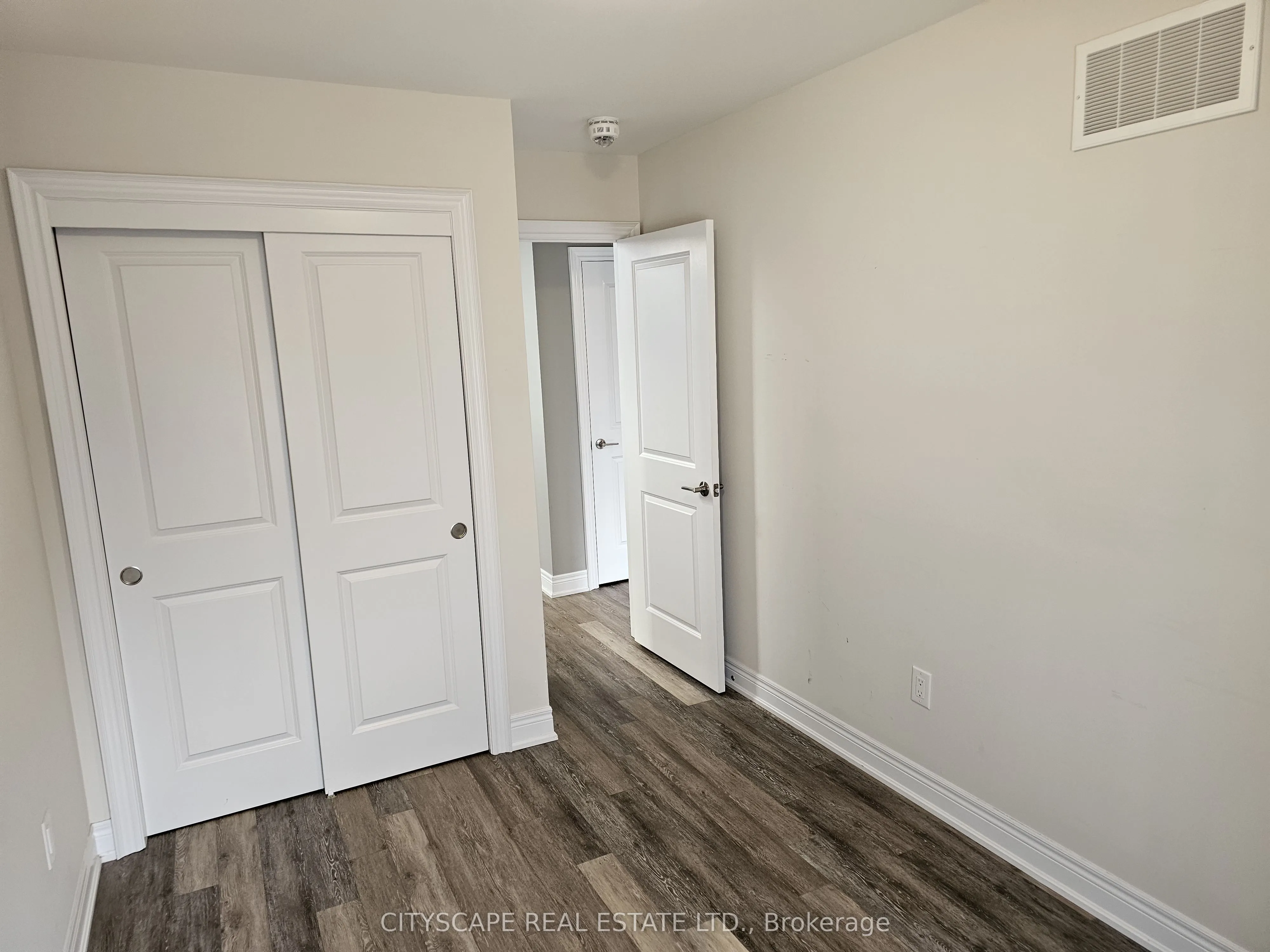 16 Waterview Lane