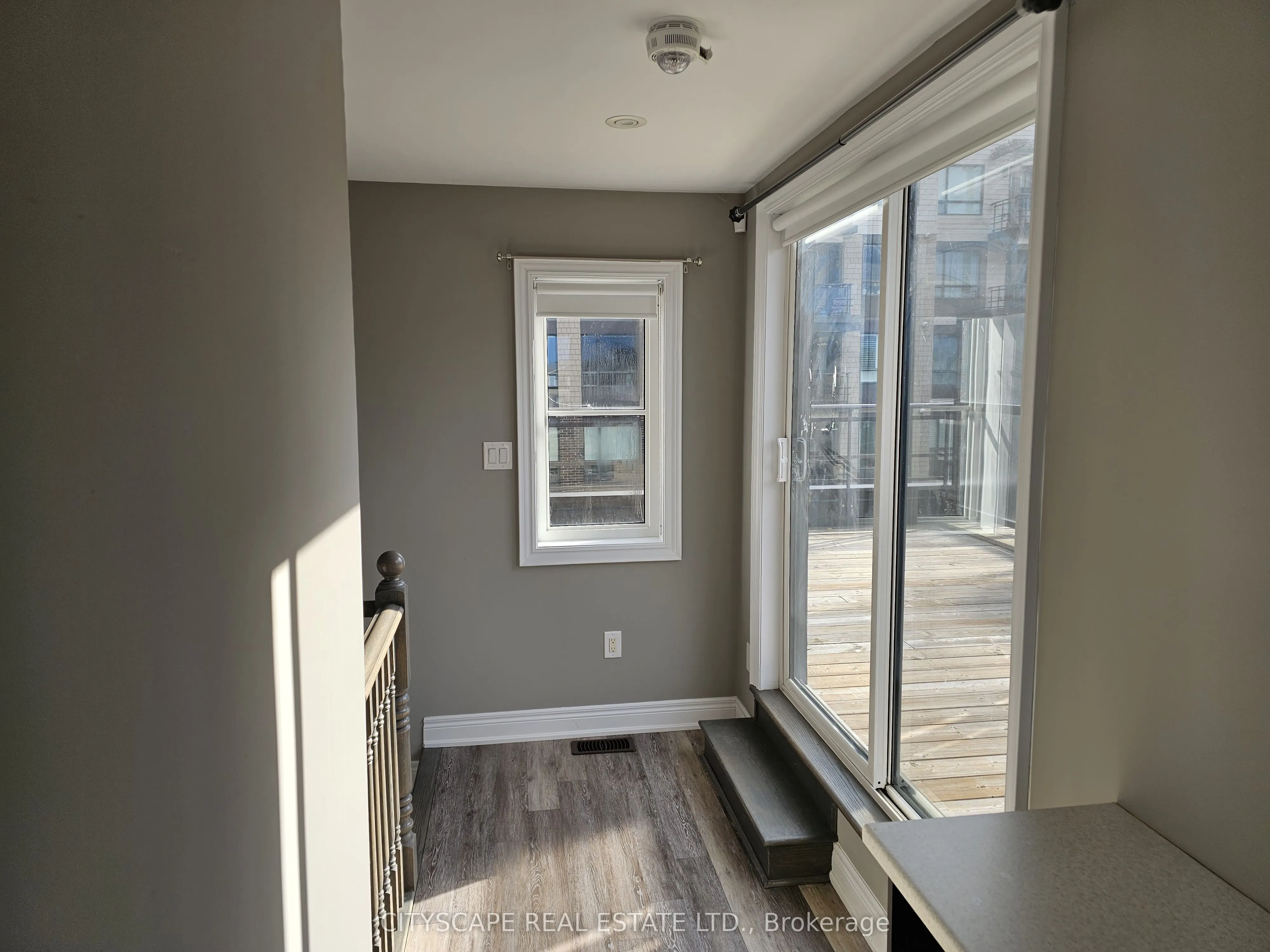 16 Waterview Lane