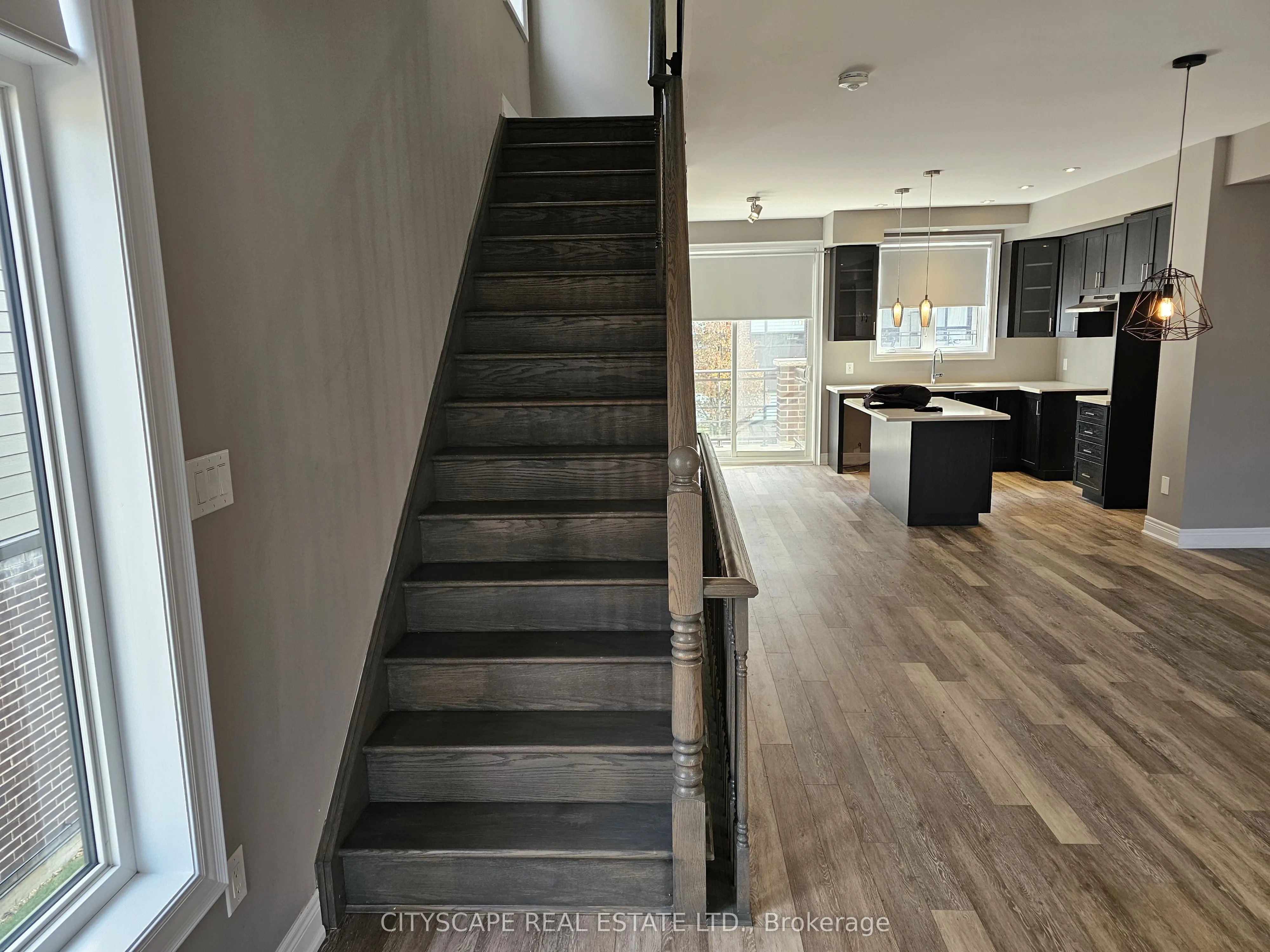 16 Waterview Lane