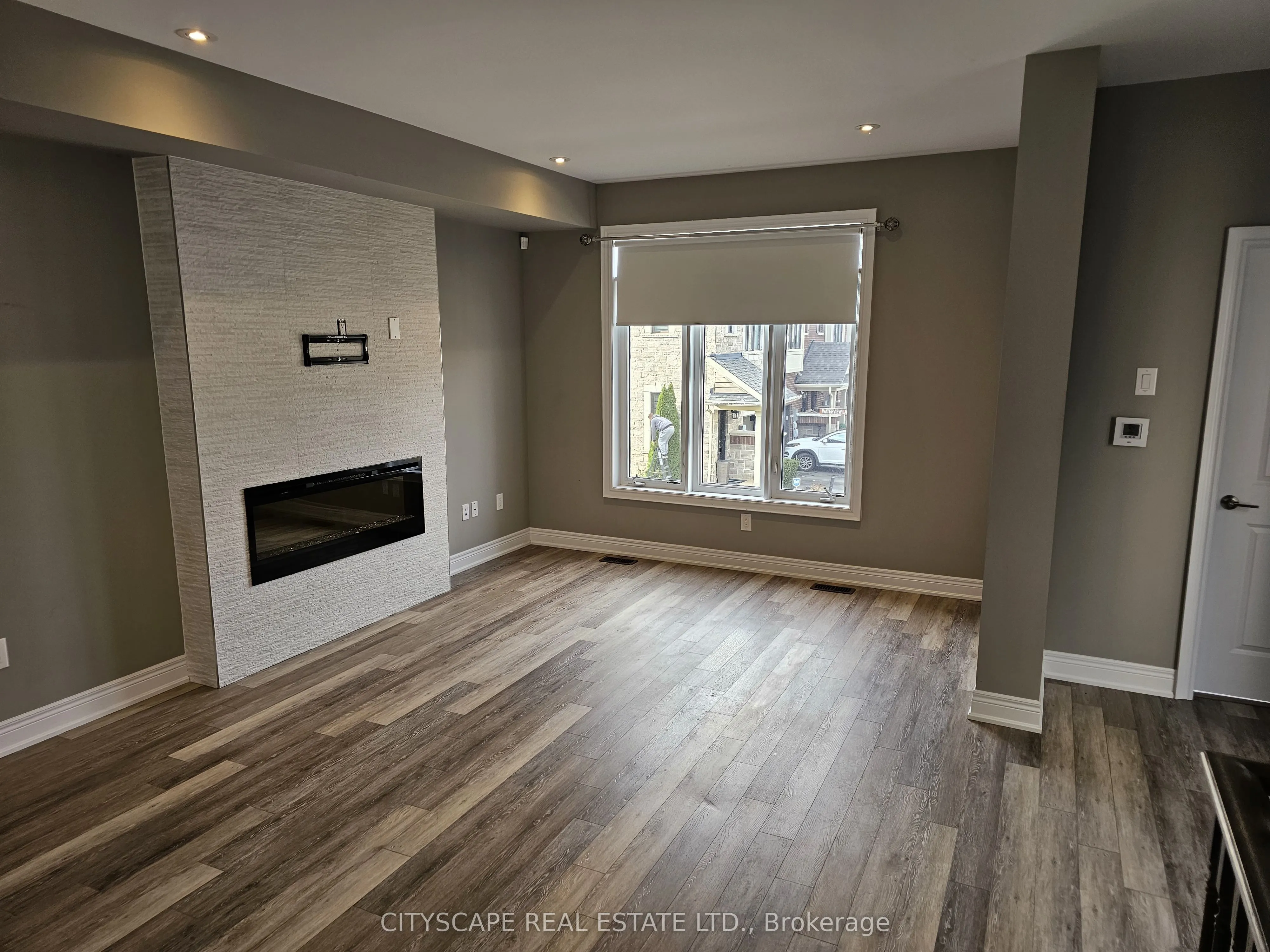16 Waterview Lane