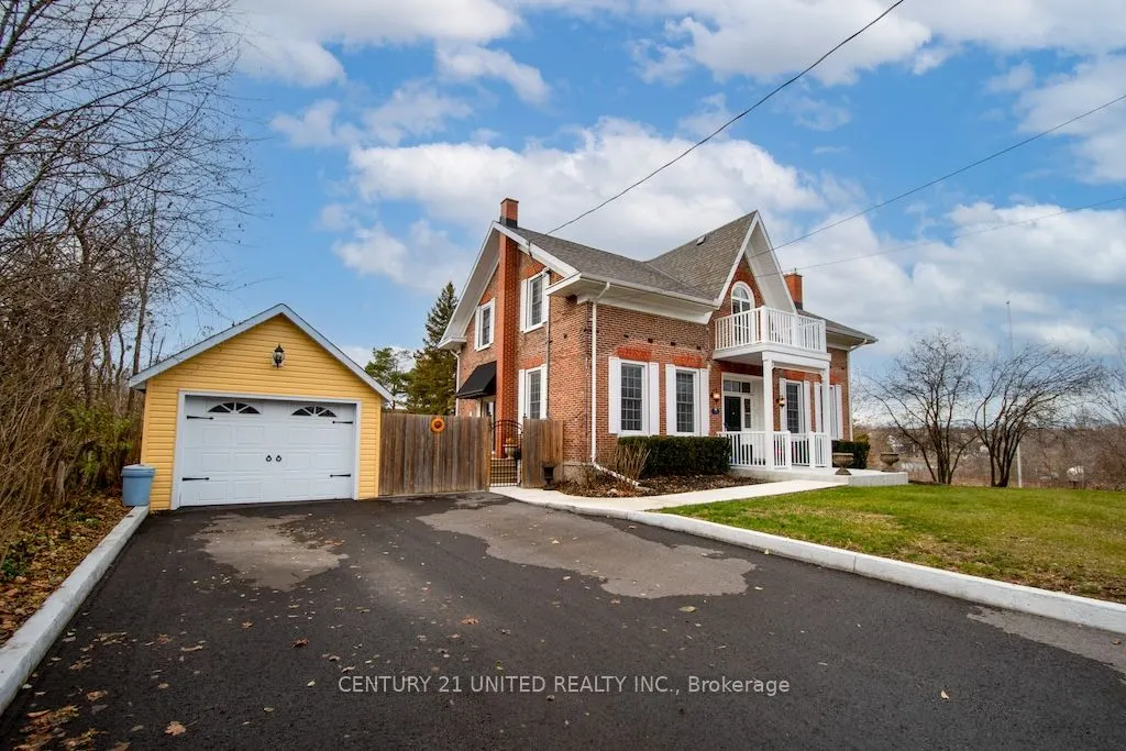 33 Bridge Street S