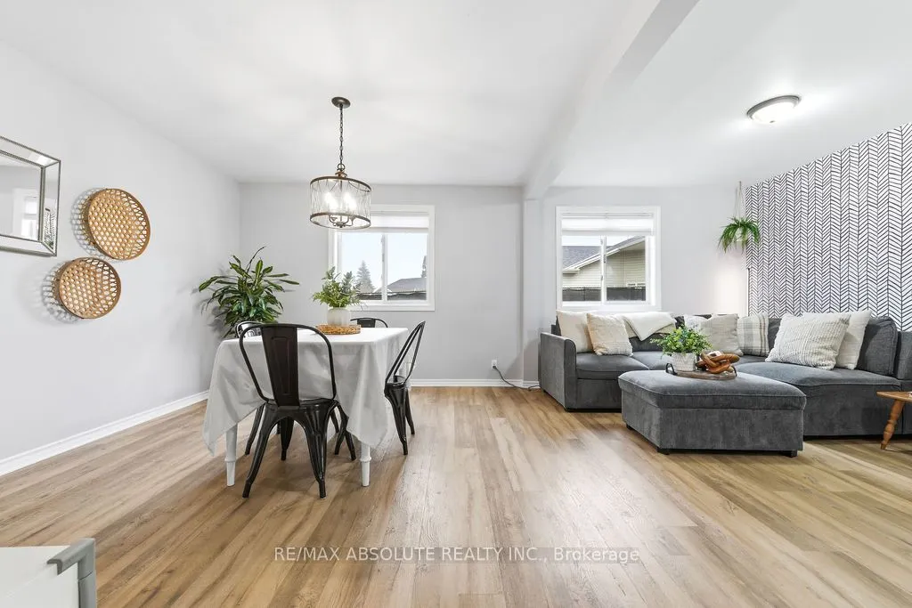132 Edward Street S