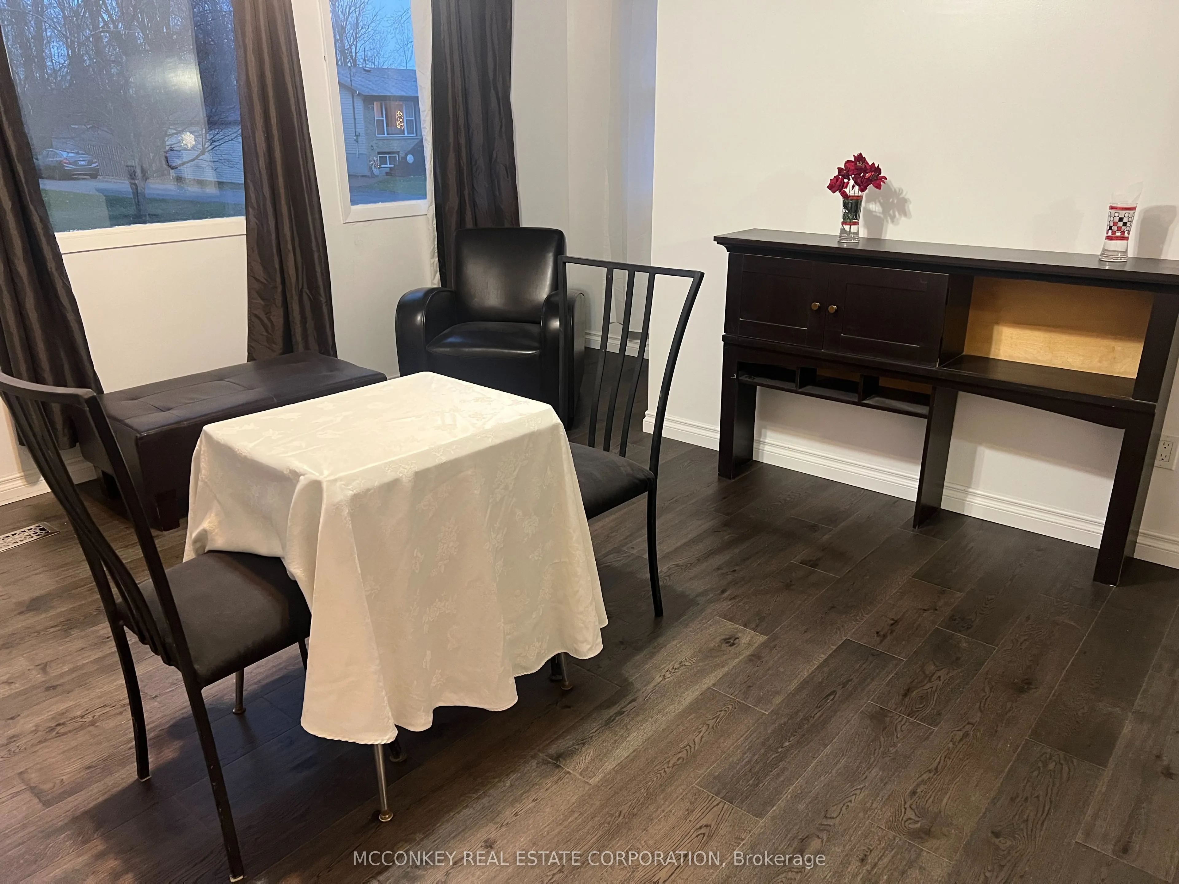 24 KING Street W