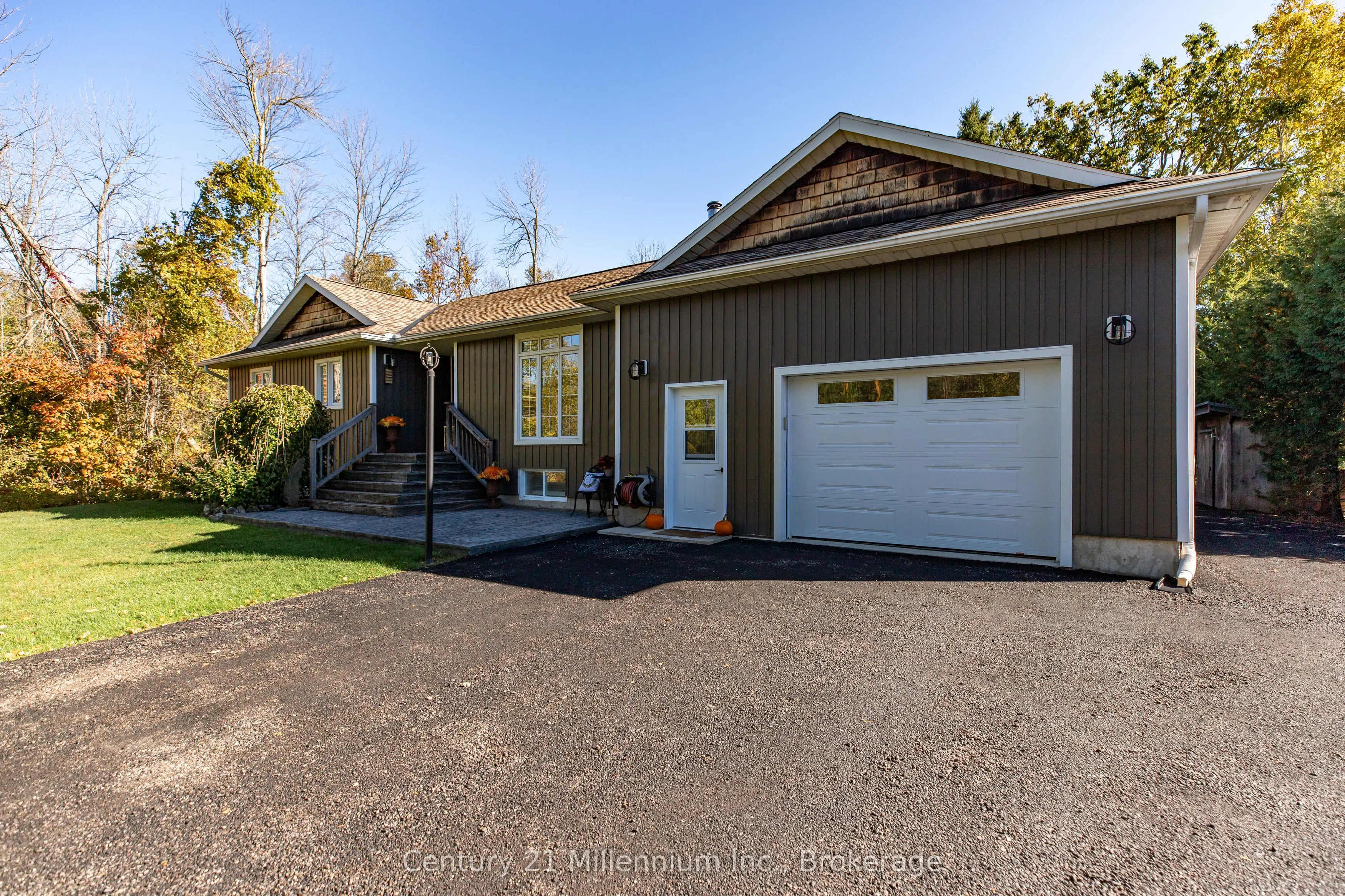 23 Pierce Street N
