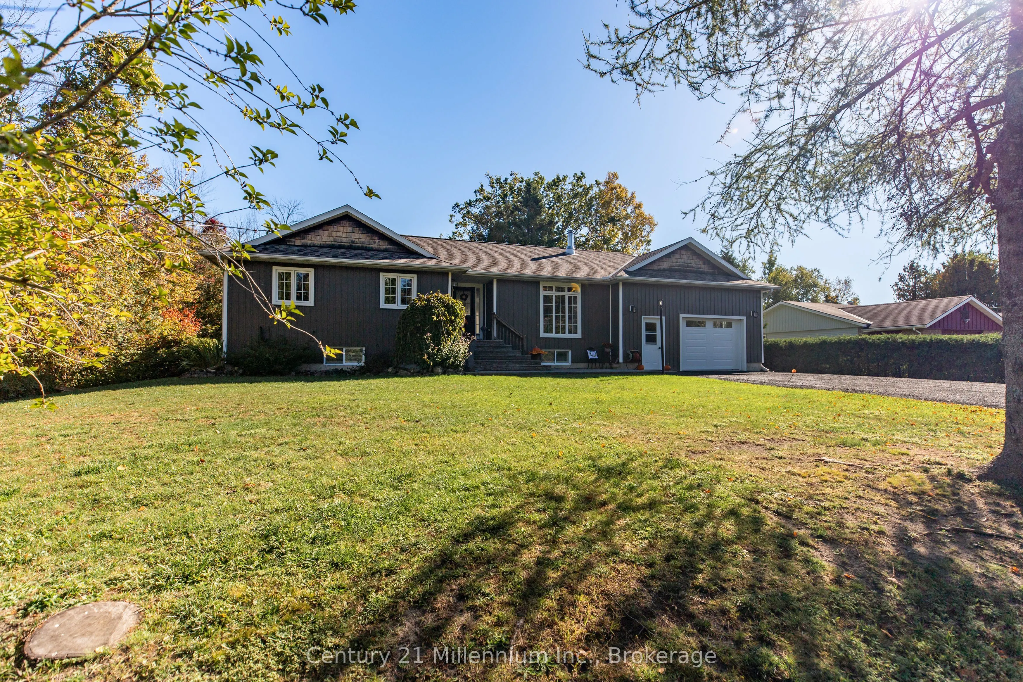 23 Pierce Street N