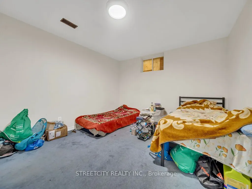 125 Stonyburn Crescent