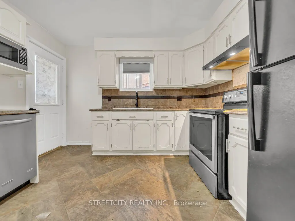 125 Stonyburn Crescent