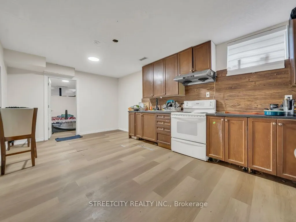 125 Stonyburn Crescent