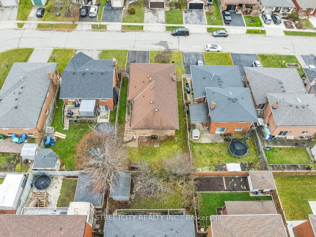 125 Stonyburn Crescent