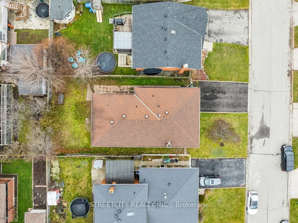 125 Stonyburn Crescent