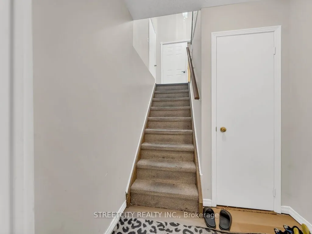 125 Stonyburn Crescent