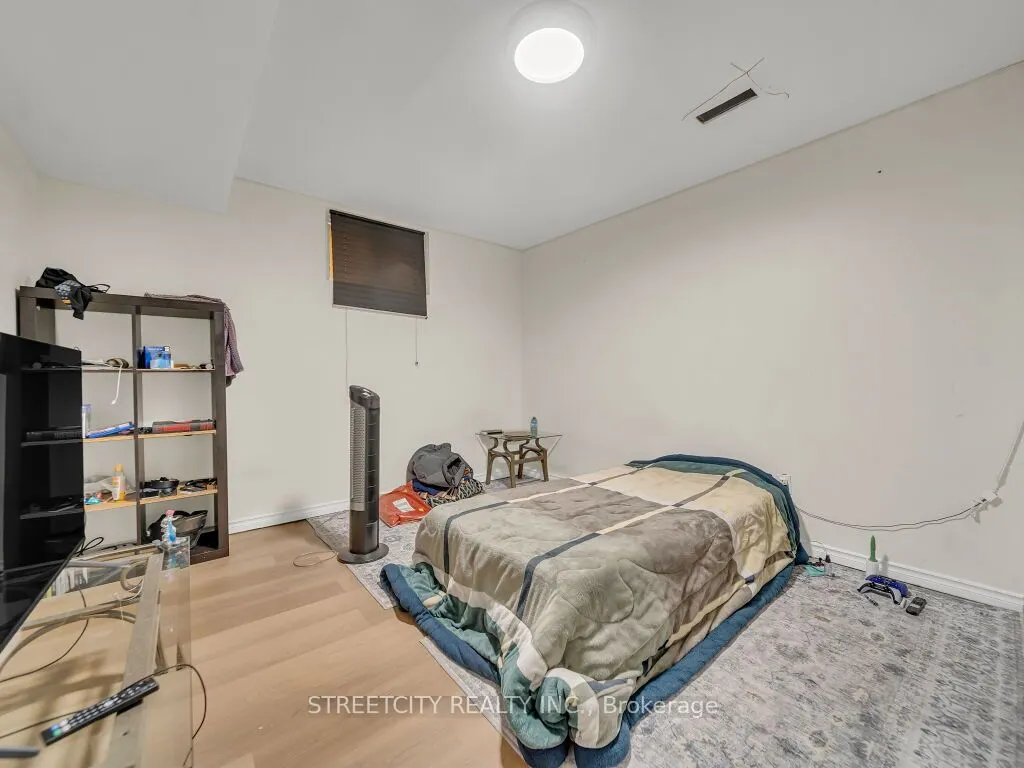 125 Stonyburn Crescent