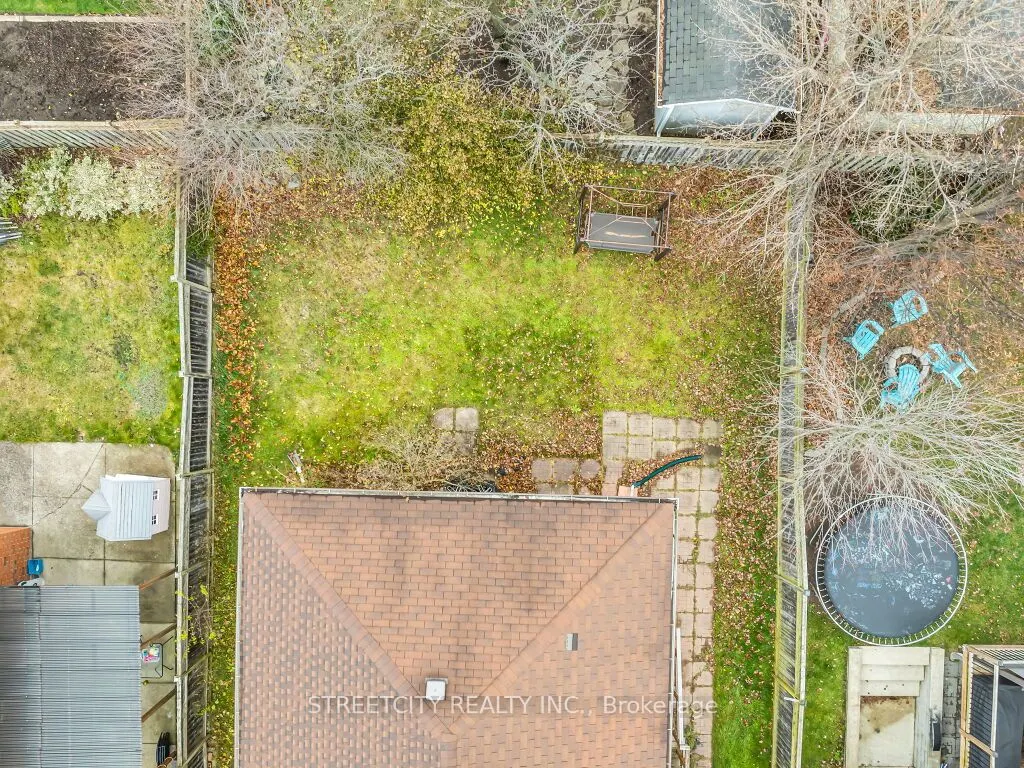 125 Stonyburn Crescent