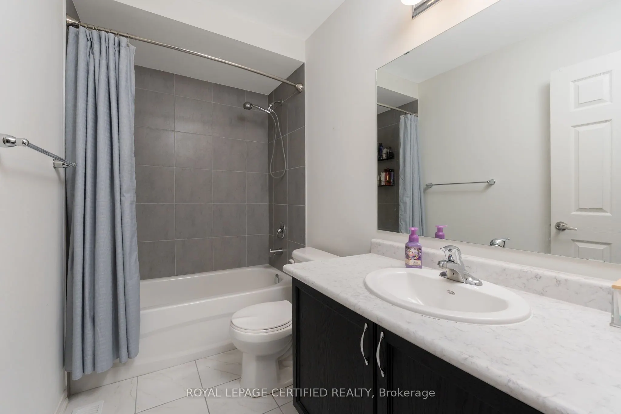 25 Elliot Street E #2