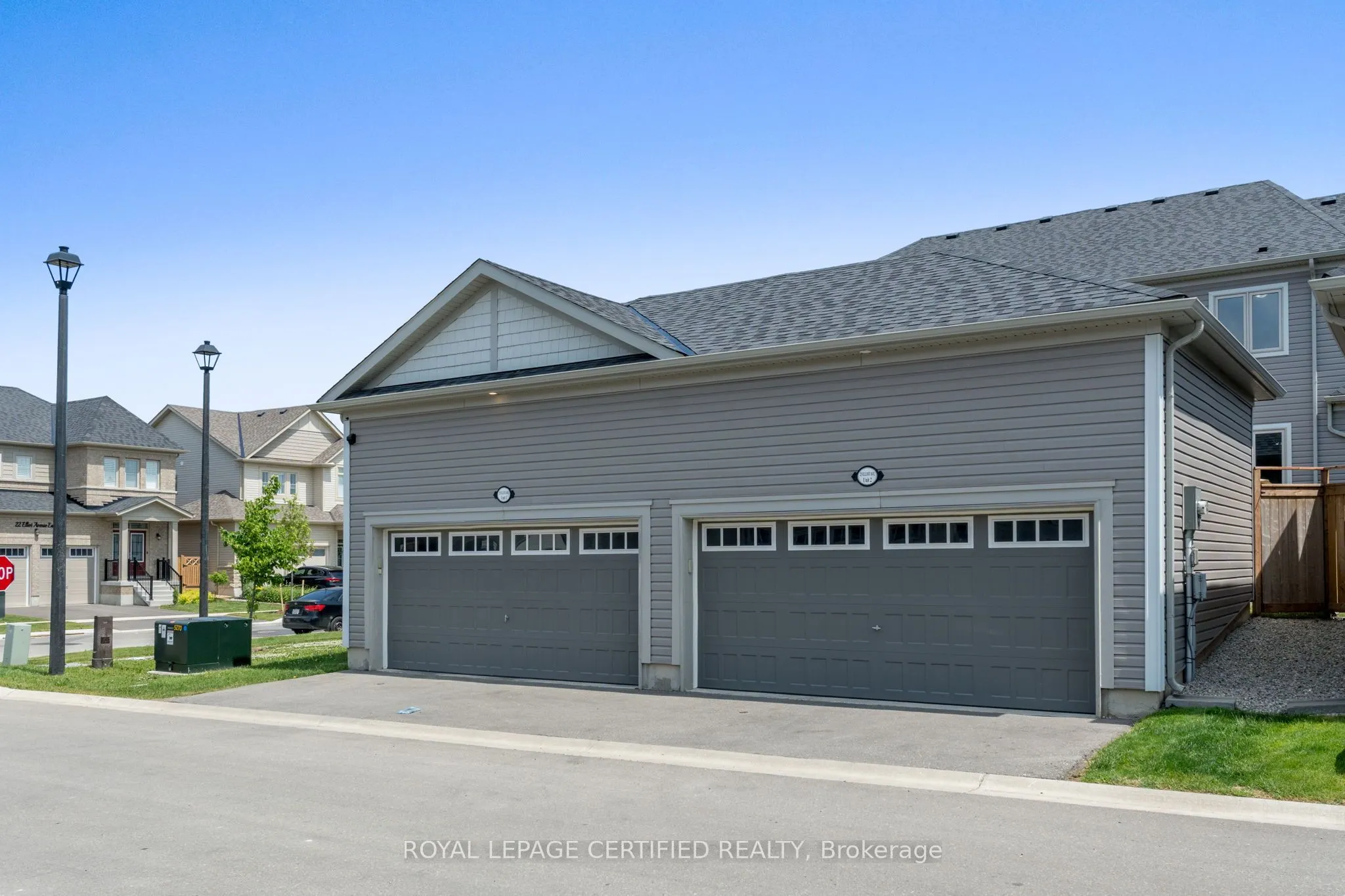 25 Elliot Street E #2