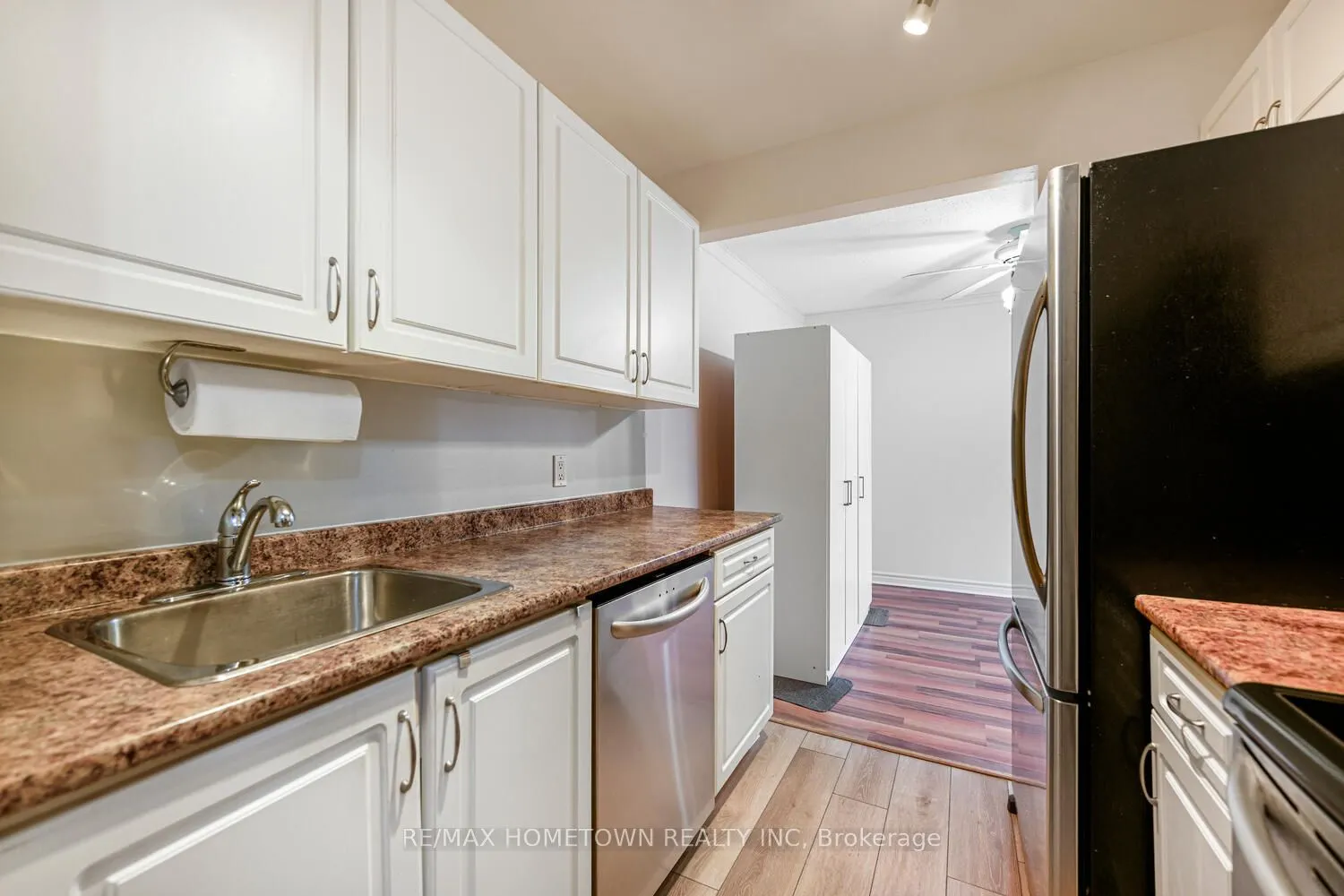 6 Charlotte Place #17