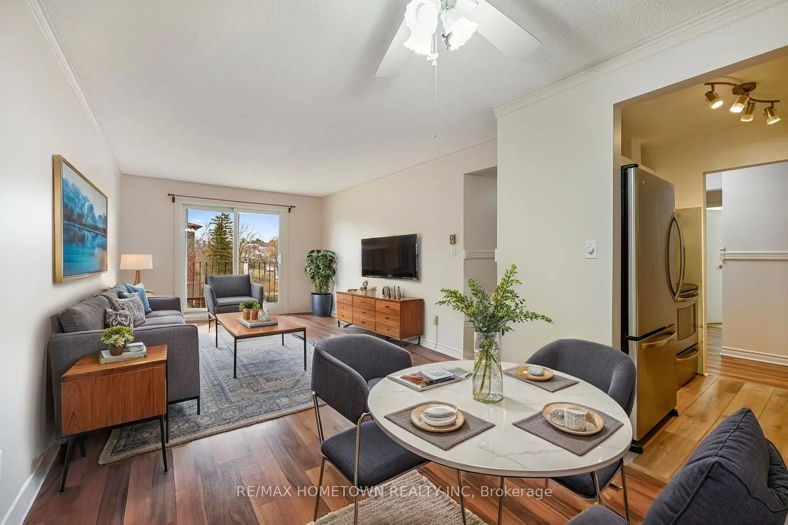 6 Charlotte Place #17