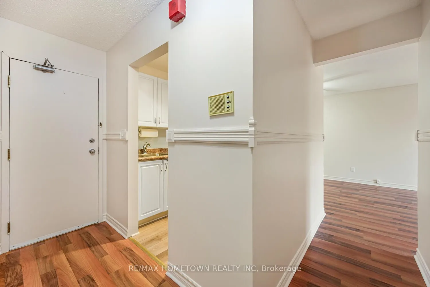 6 Charlotte Place #17
