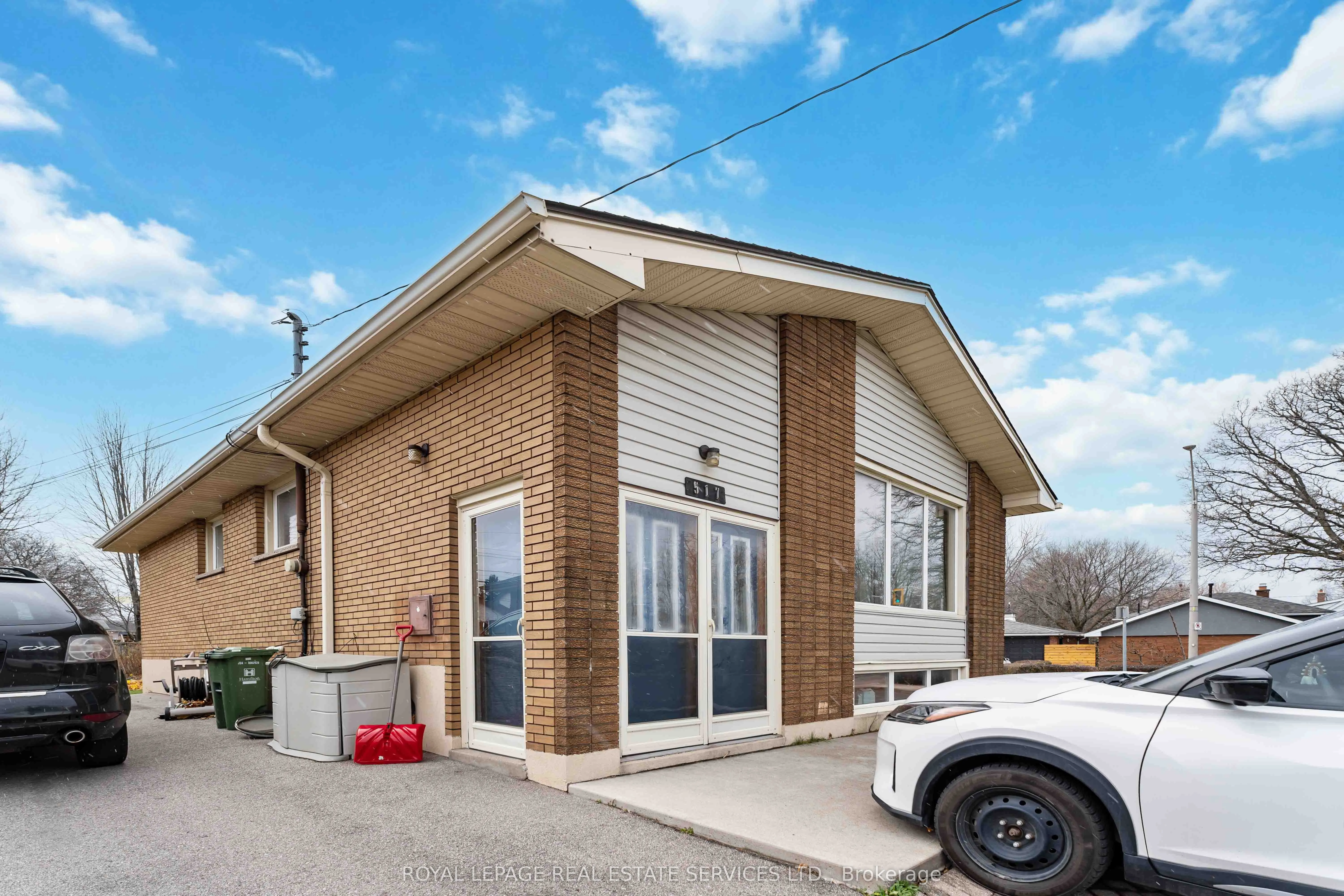 517 Mohawk Road W #Main