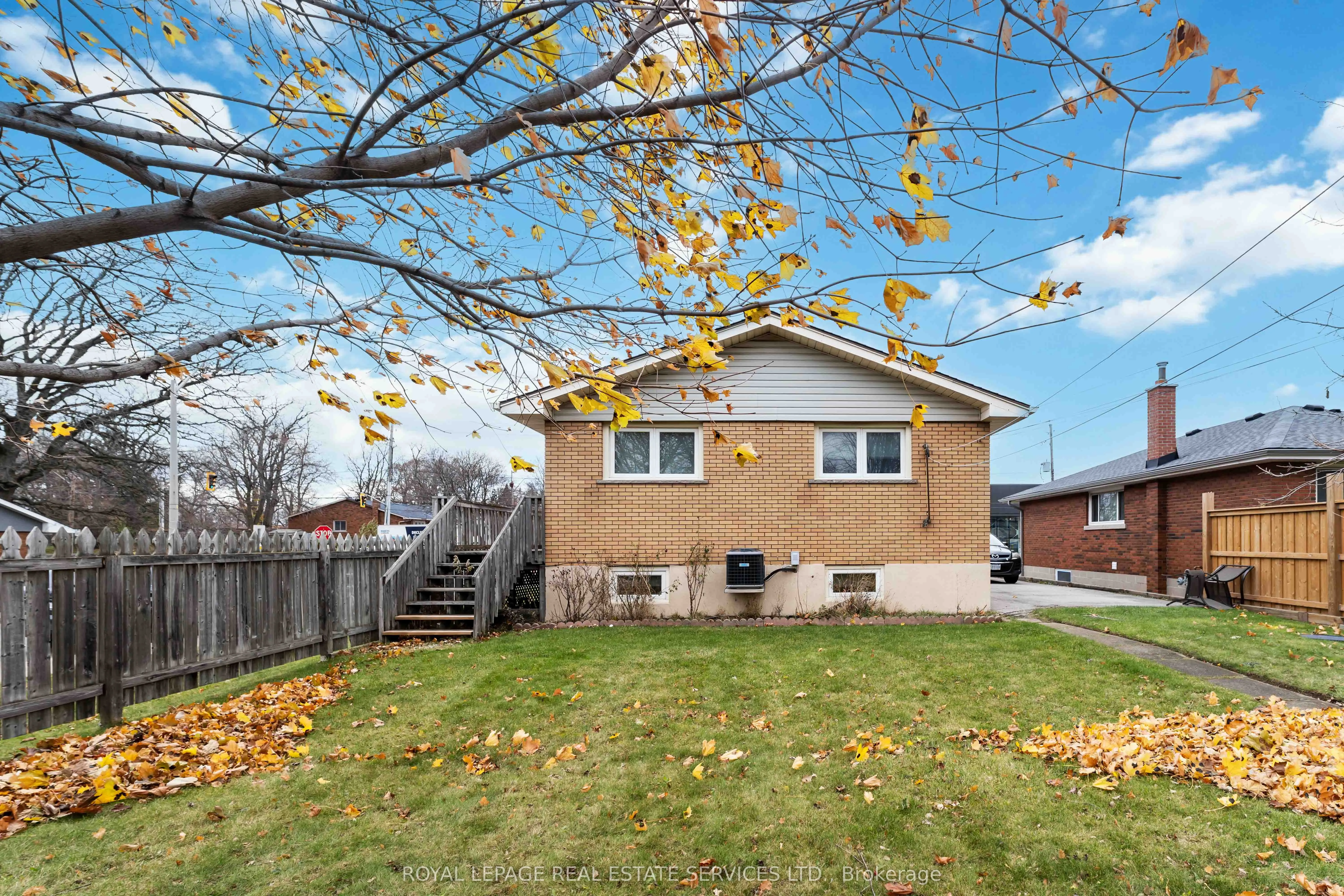 517 Mohawk Road W #Main