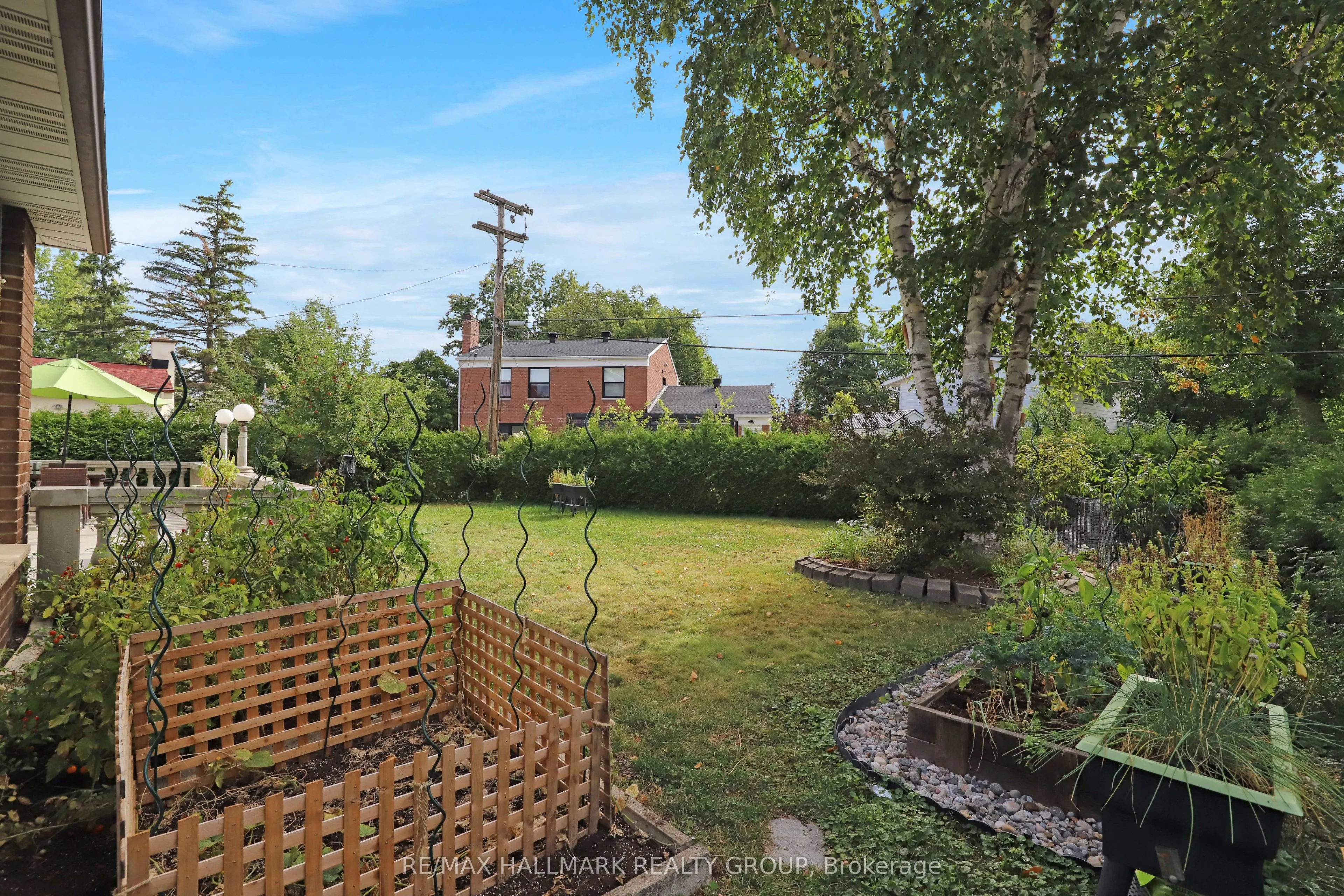 1712 Playfair Drive
