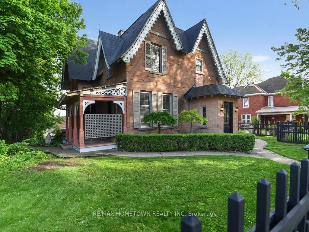 157 DIBBLE Street W