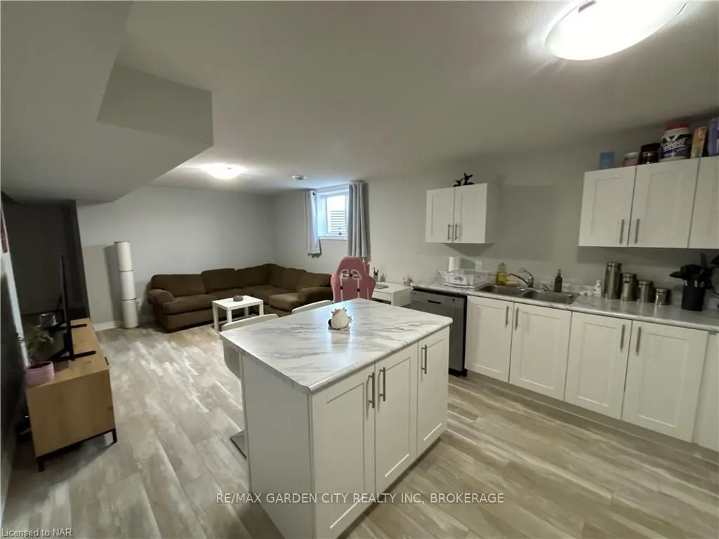 34 BOUNTY Avenue