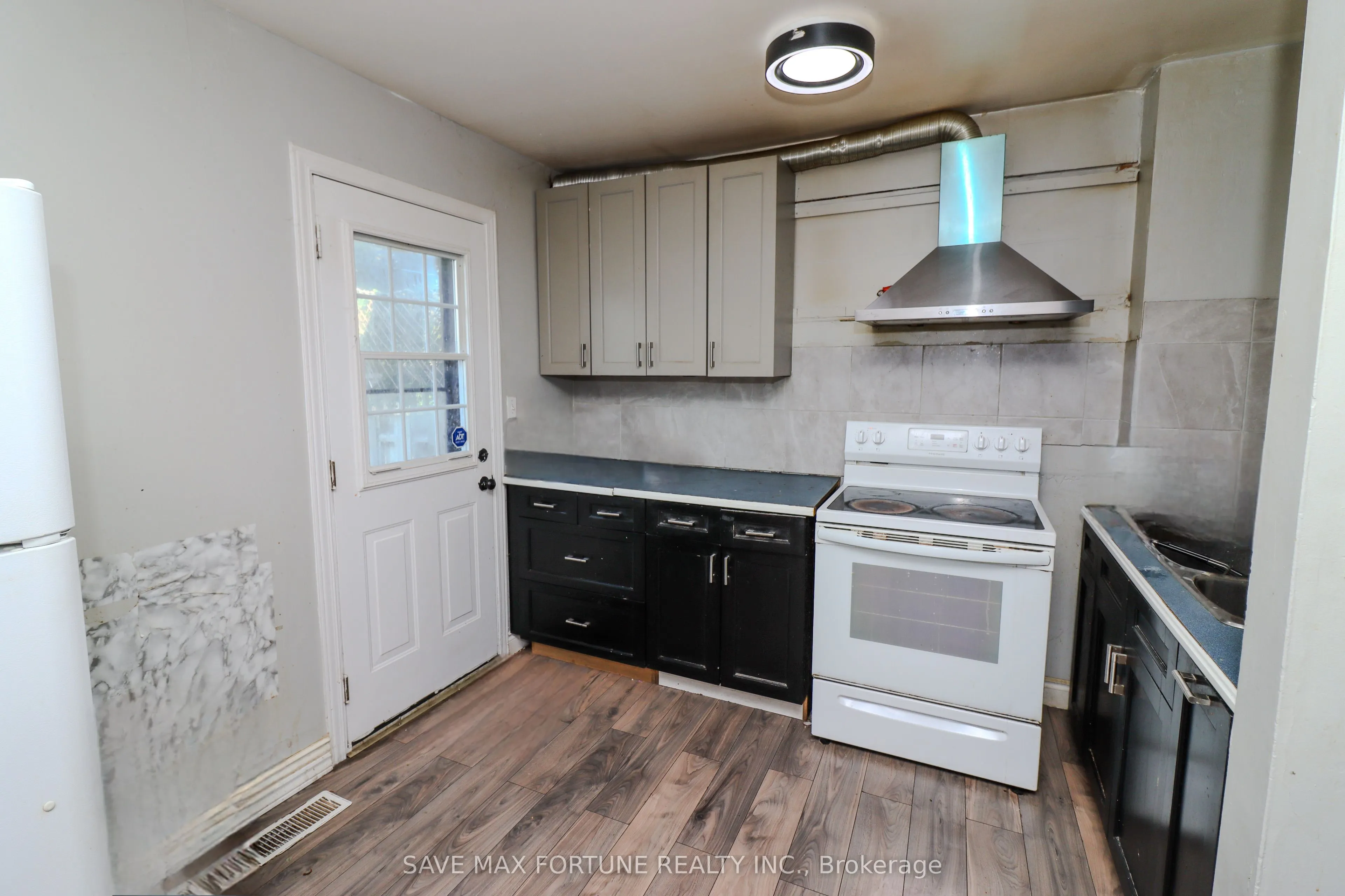 116 NOTCH HILL Road #9