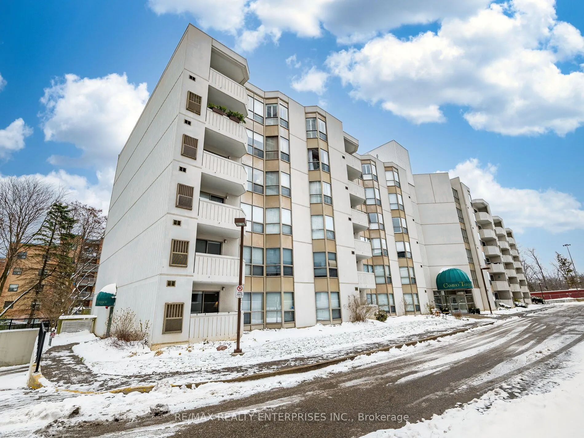 3267 King Street E #105