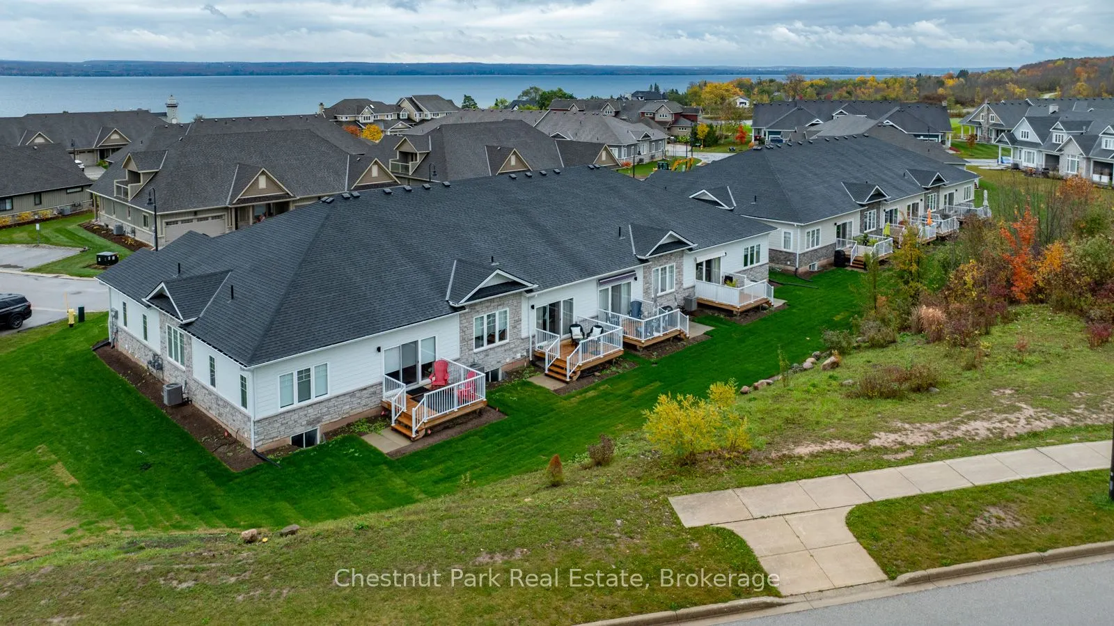 161 Hawthorn Crescent #33