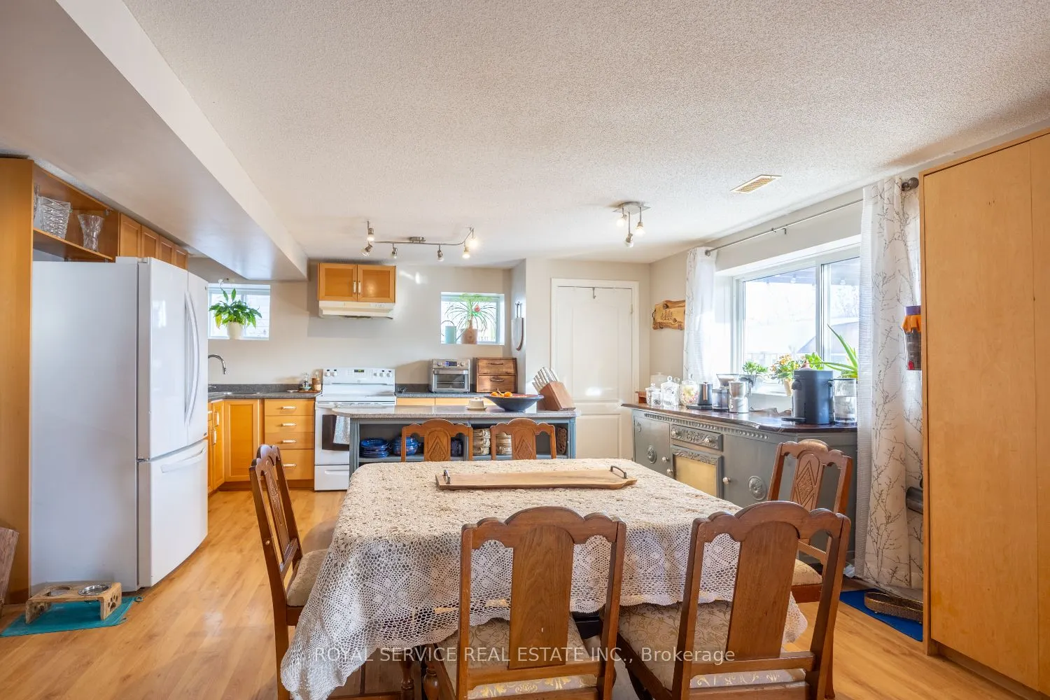 23 Huffman Avenue