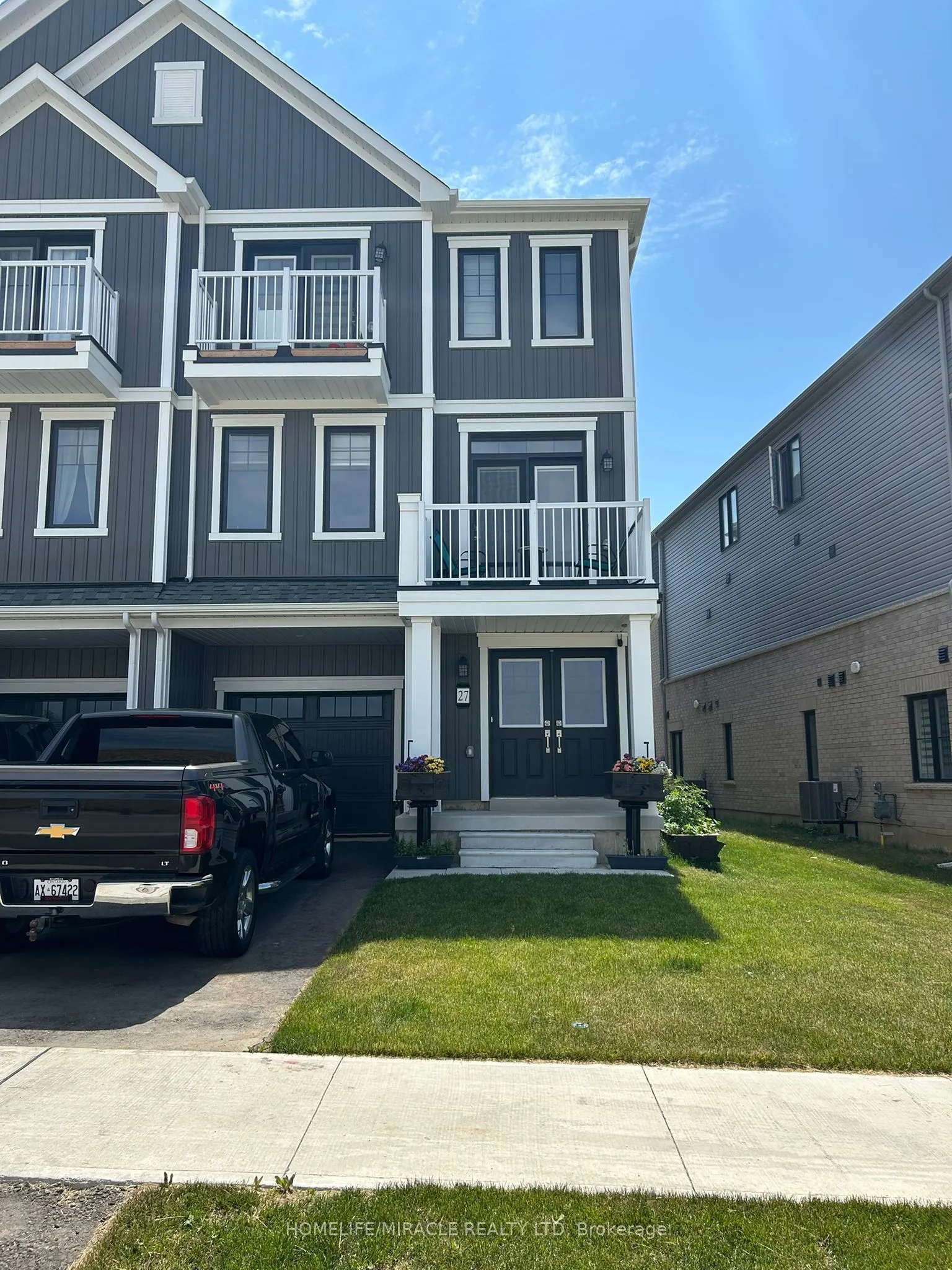 27 Central Market Drive