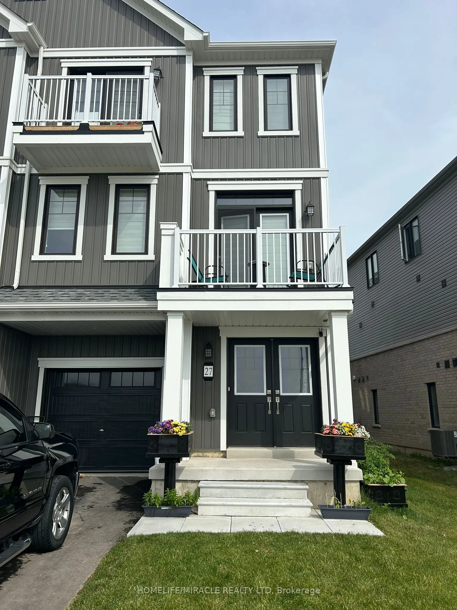 27 Central Market Drive