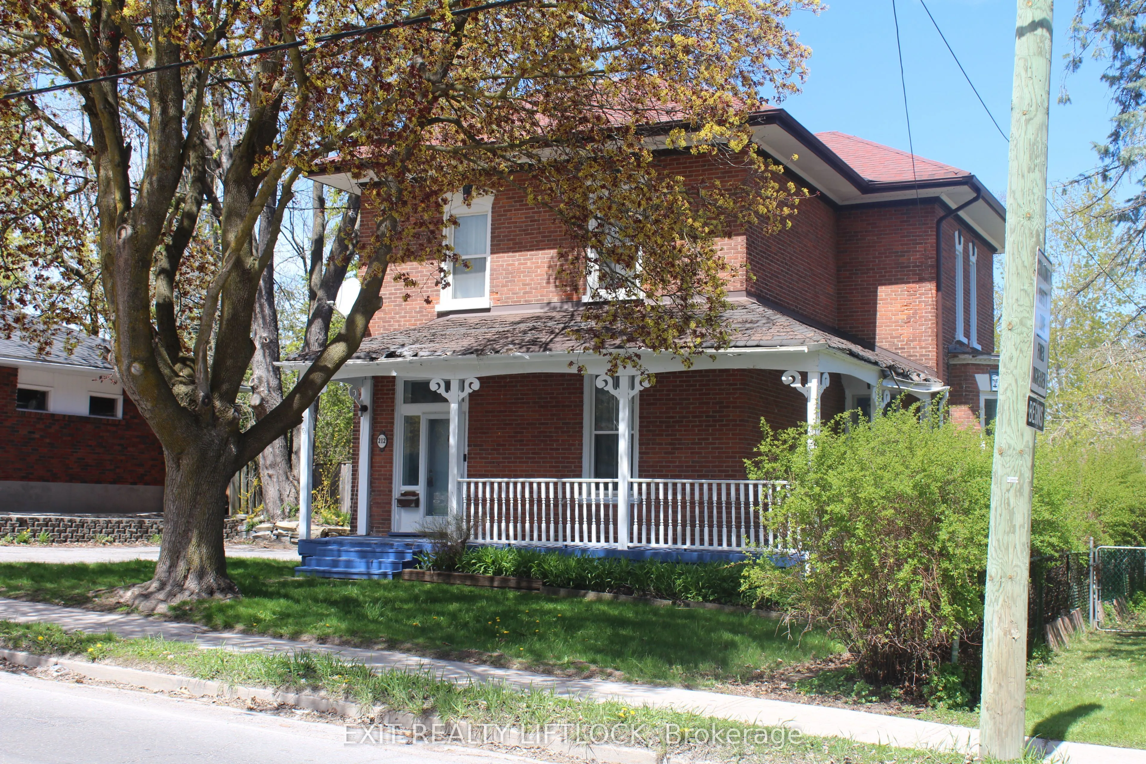 212 Barnardo Avenue