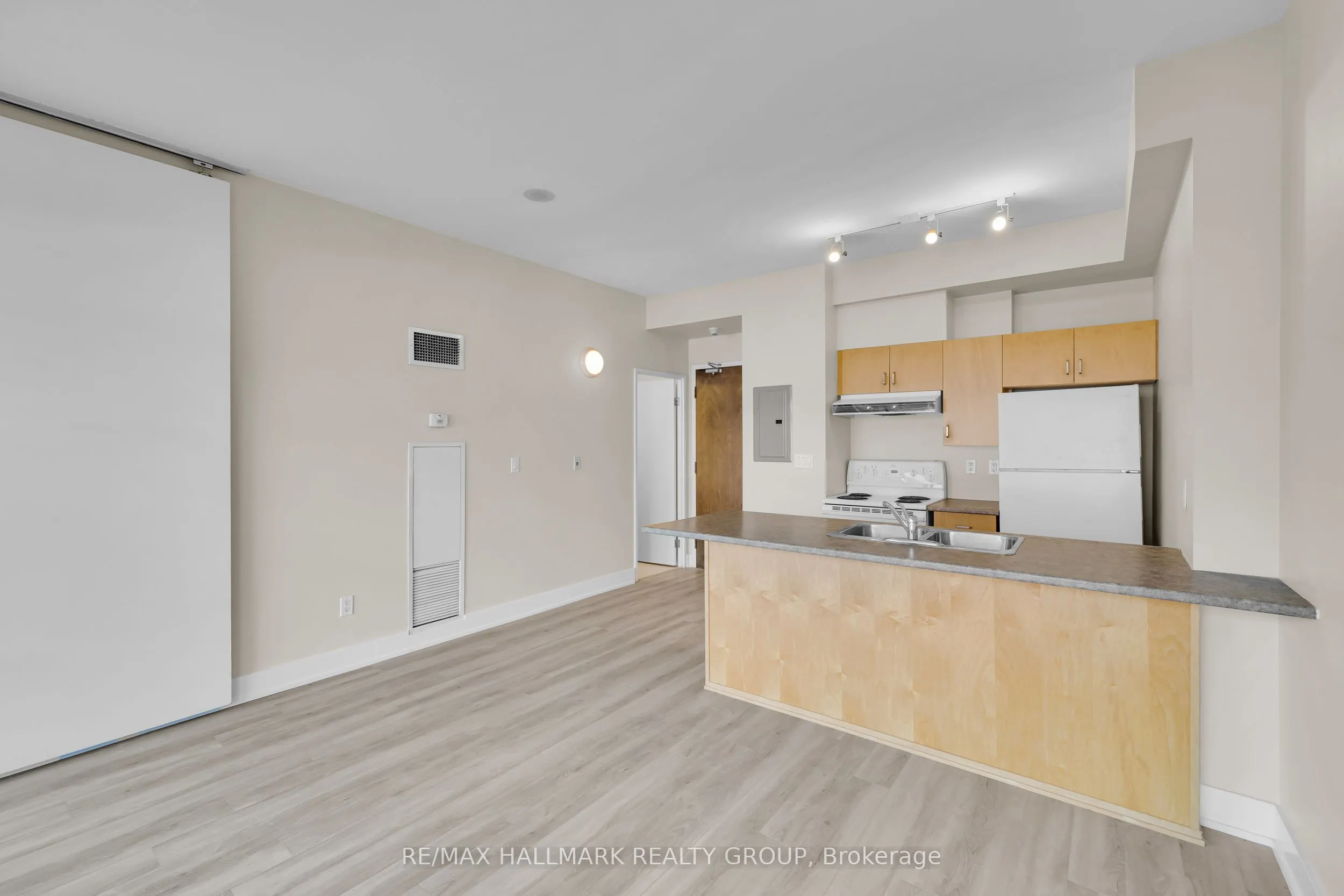 180 York Street #210