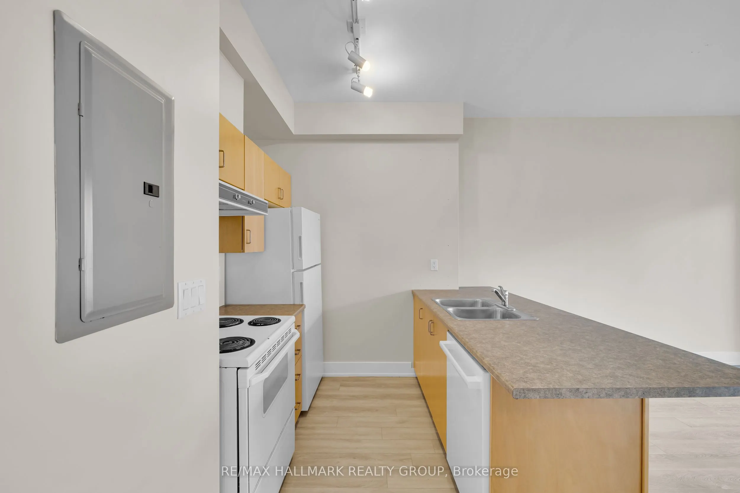 180 York Street #210