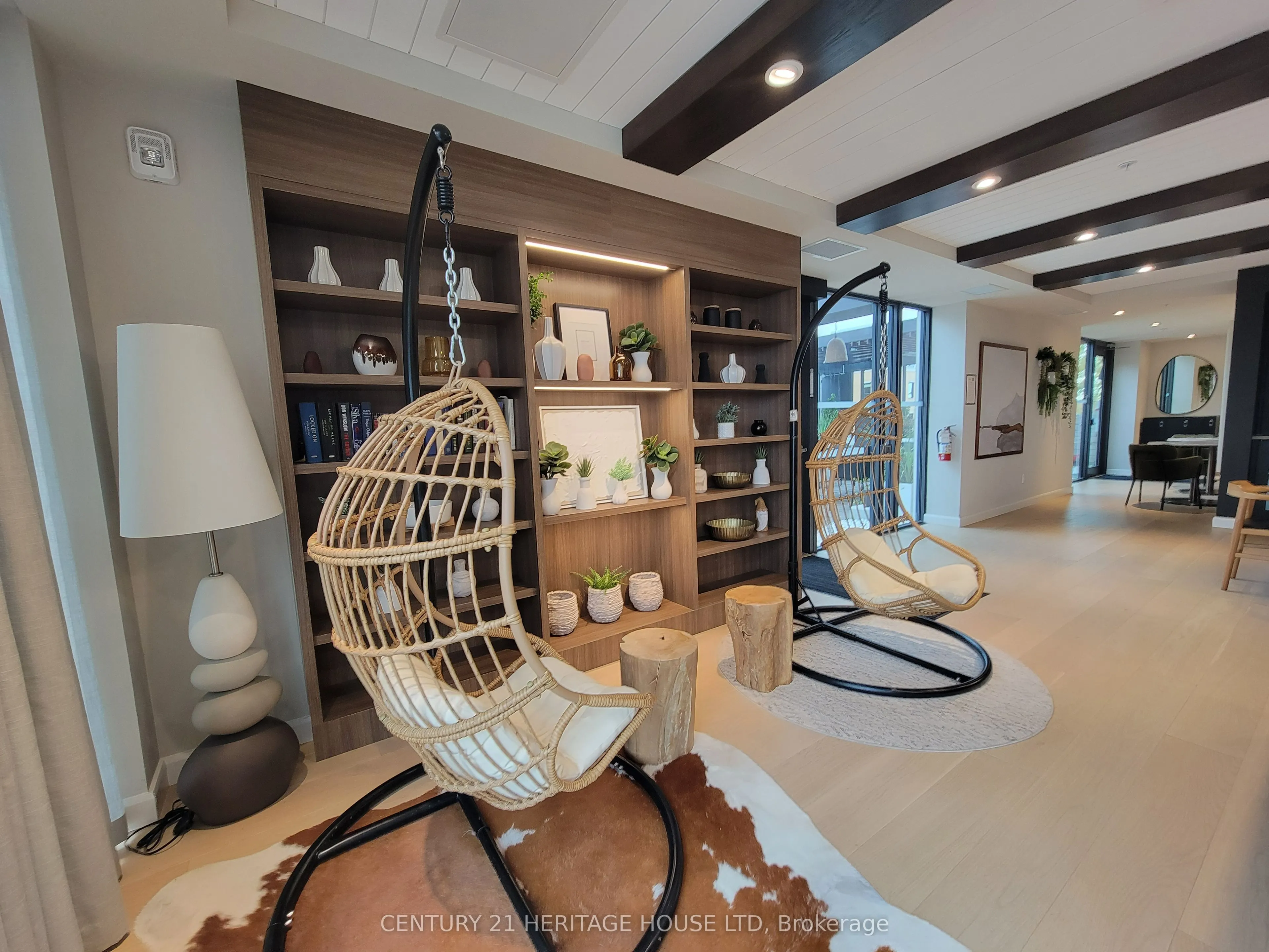 741 King Street W #301