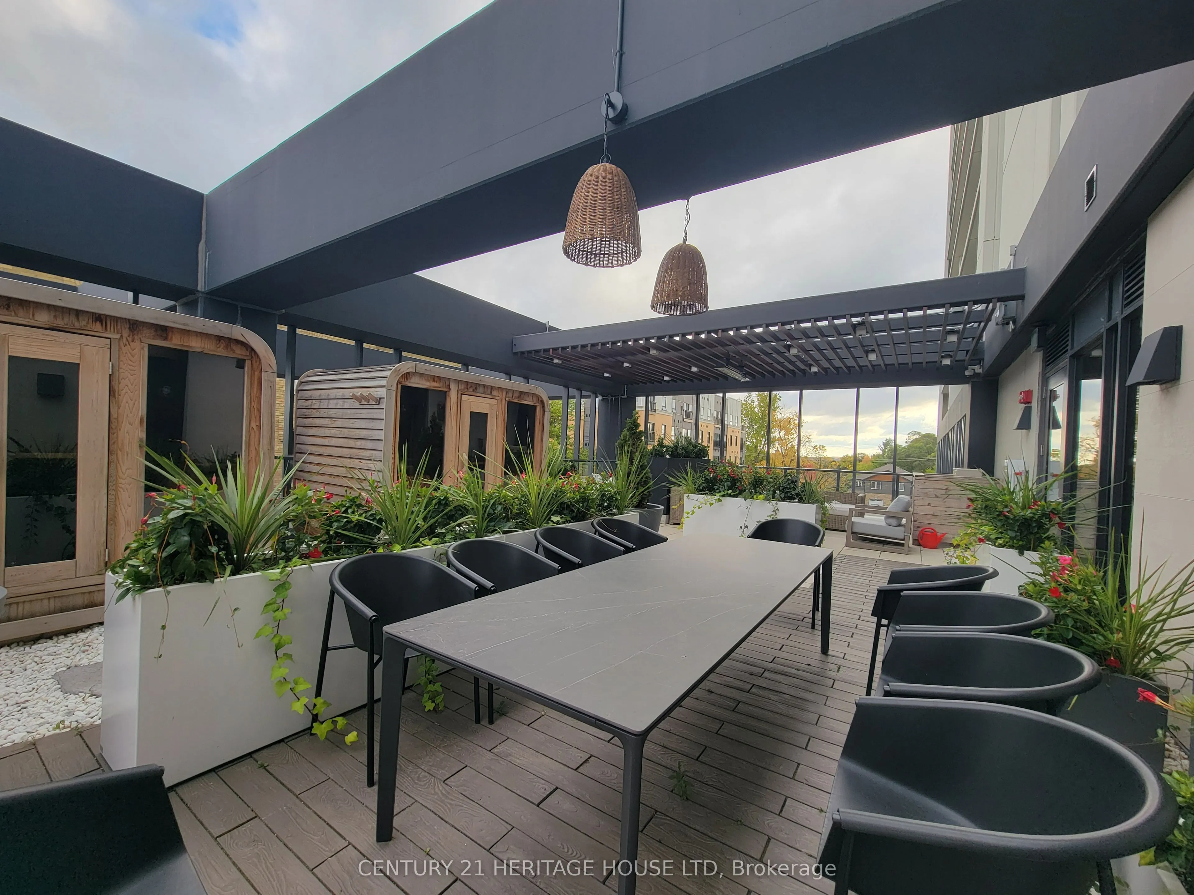 741 King Street W #301