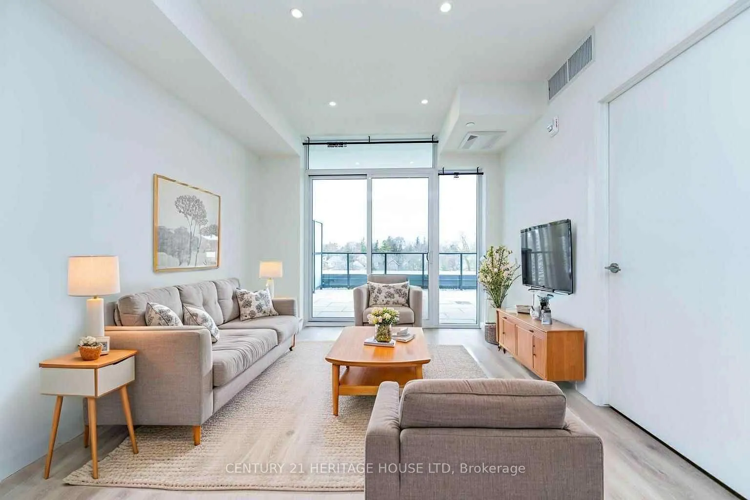 741 King Street W #301