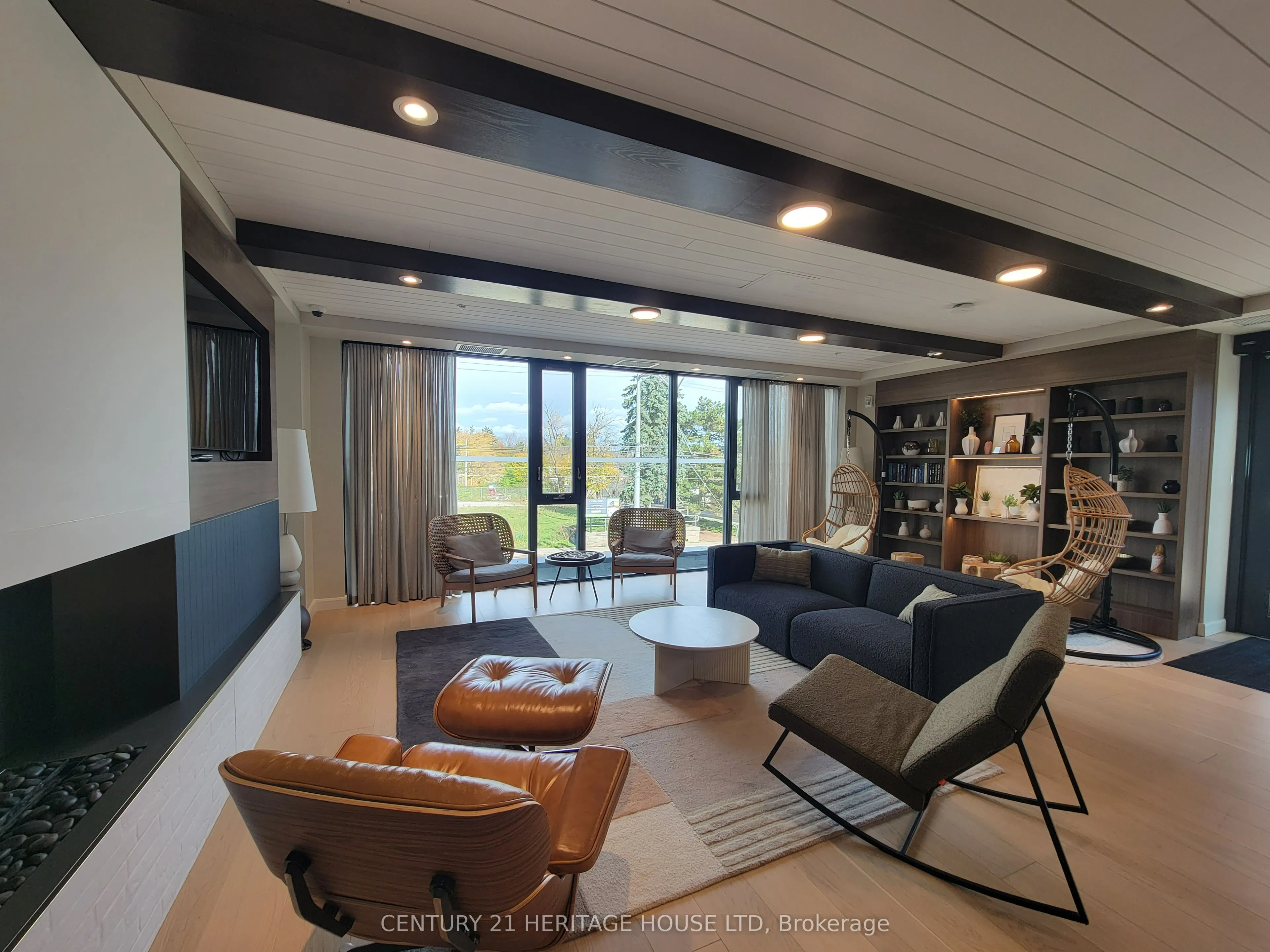 741 King Street W #301