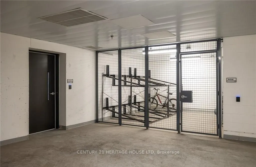 741 King Street W #301