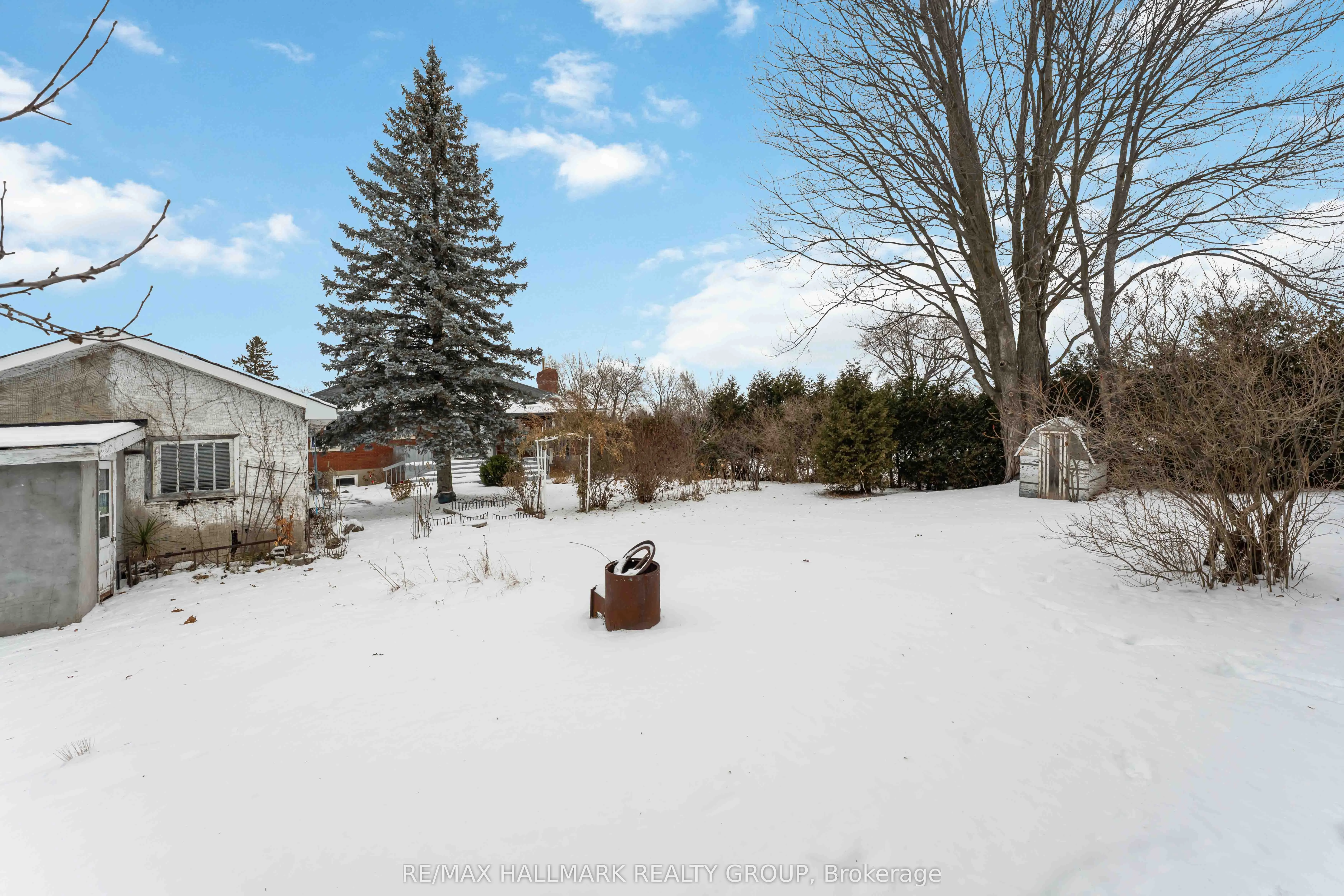 3654 Navan Road