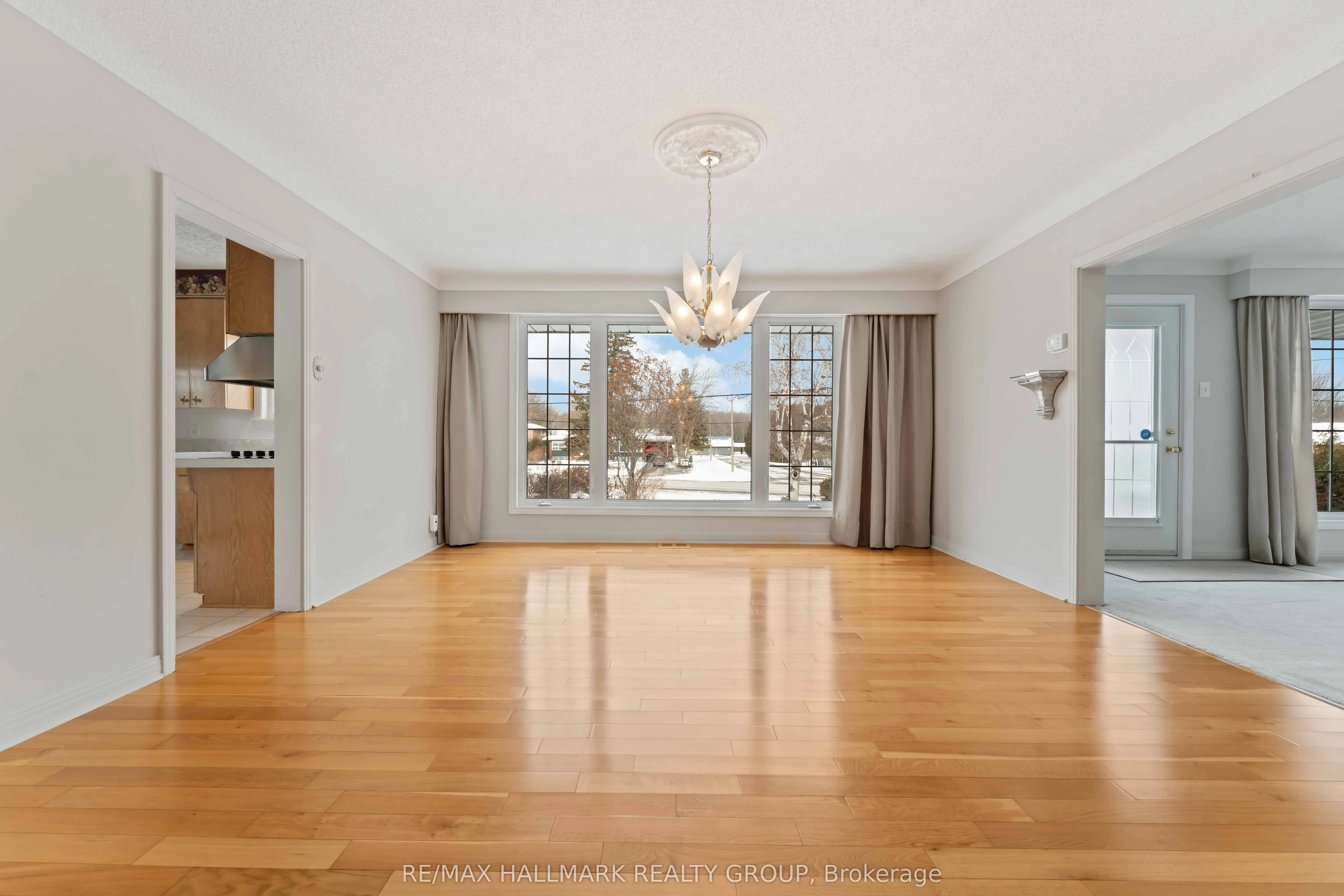 3654 Navan Road