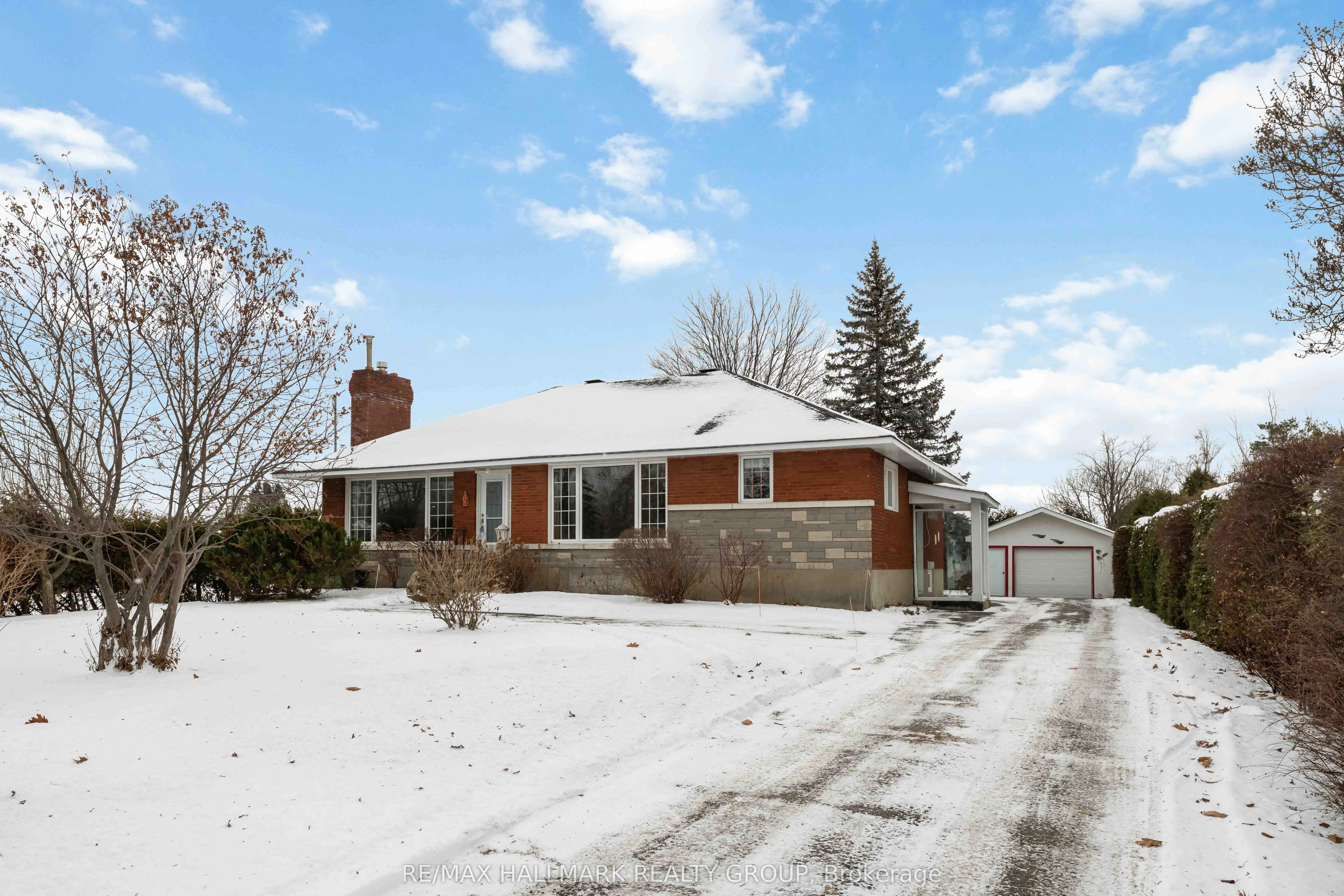 3654 Navan Road