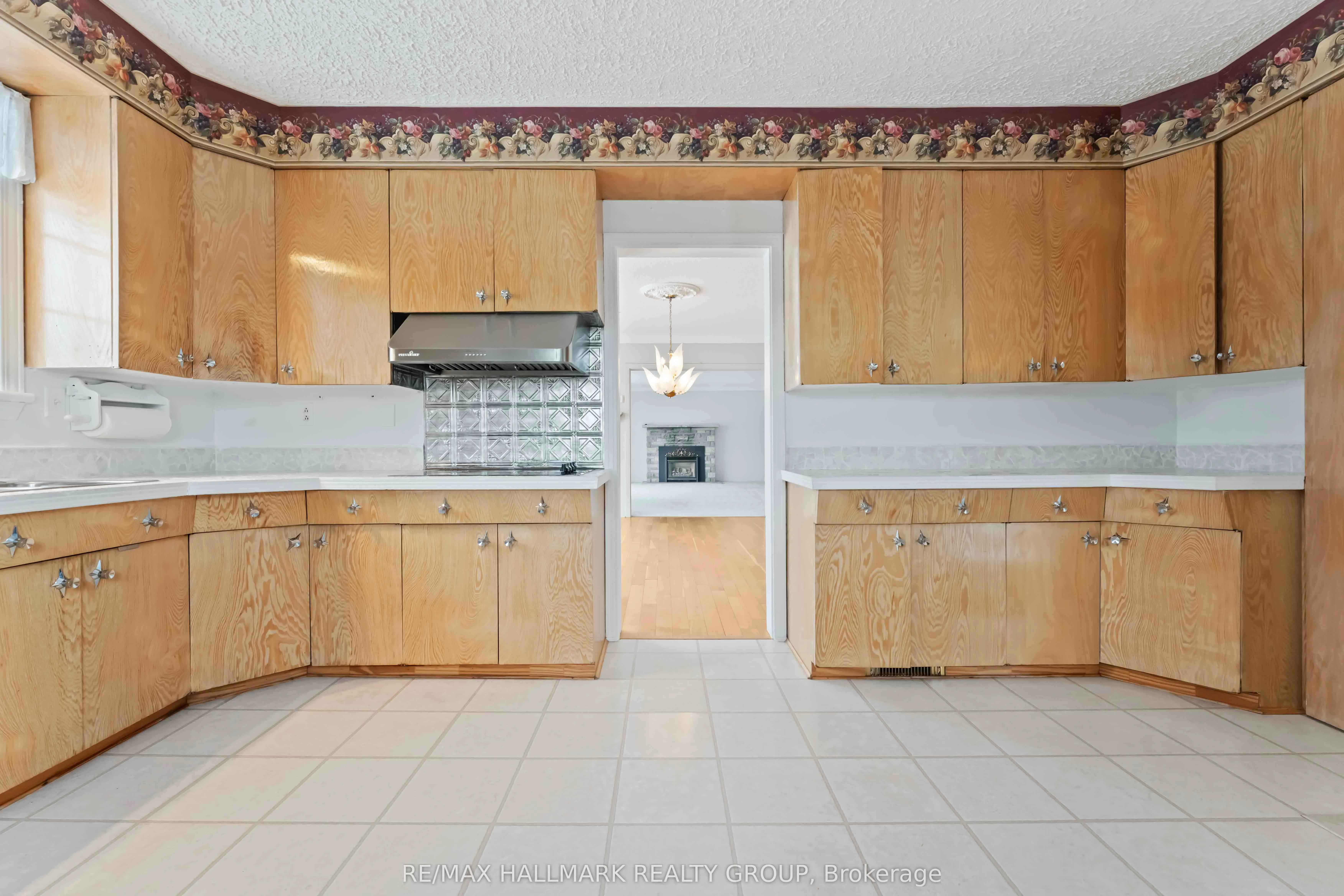 3654 Navan Road