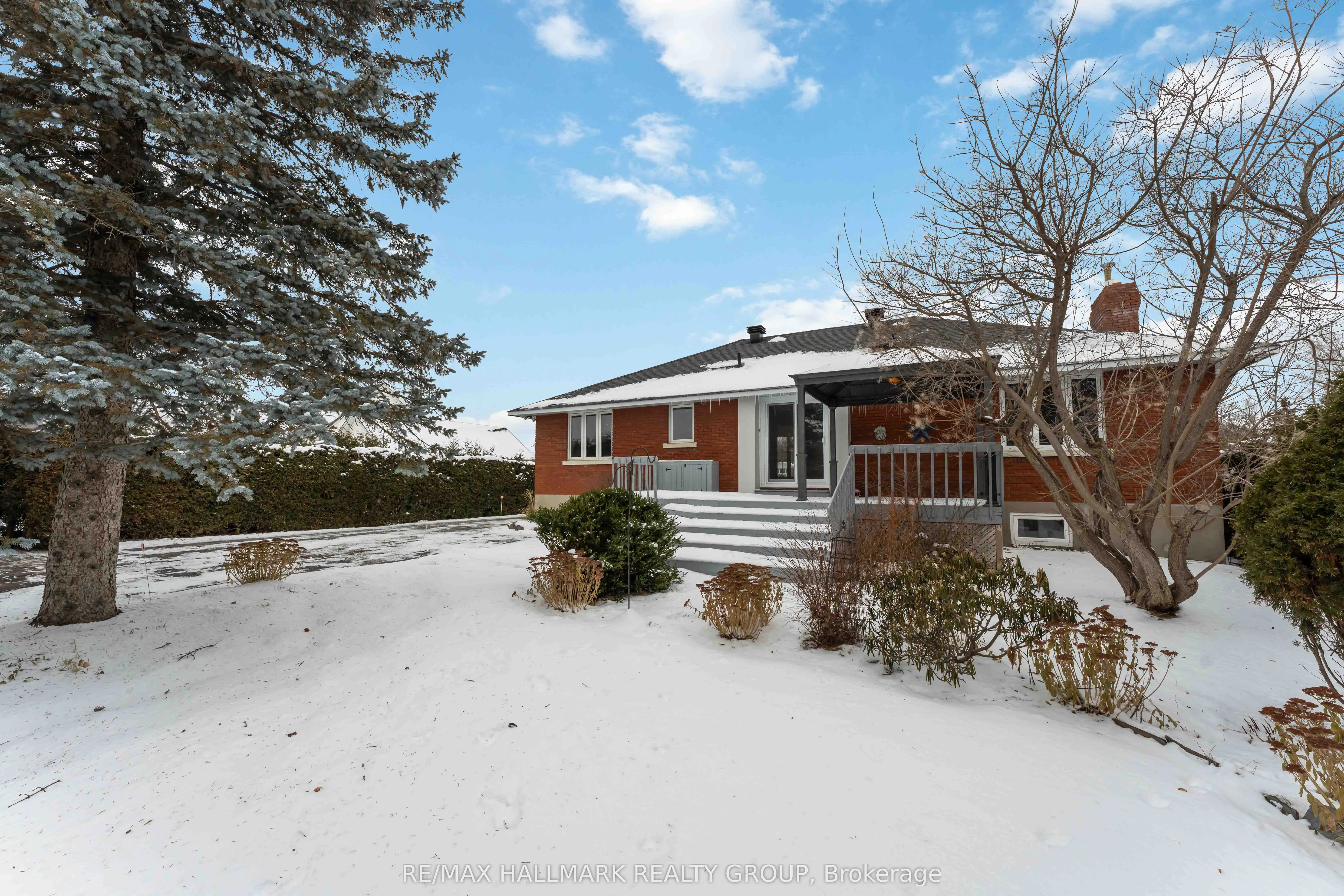3654 Navan Road