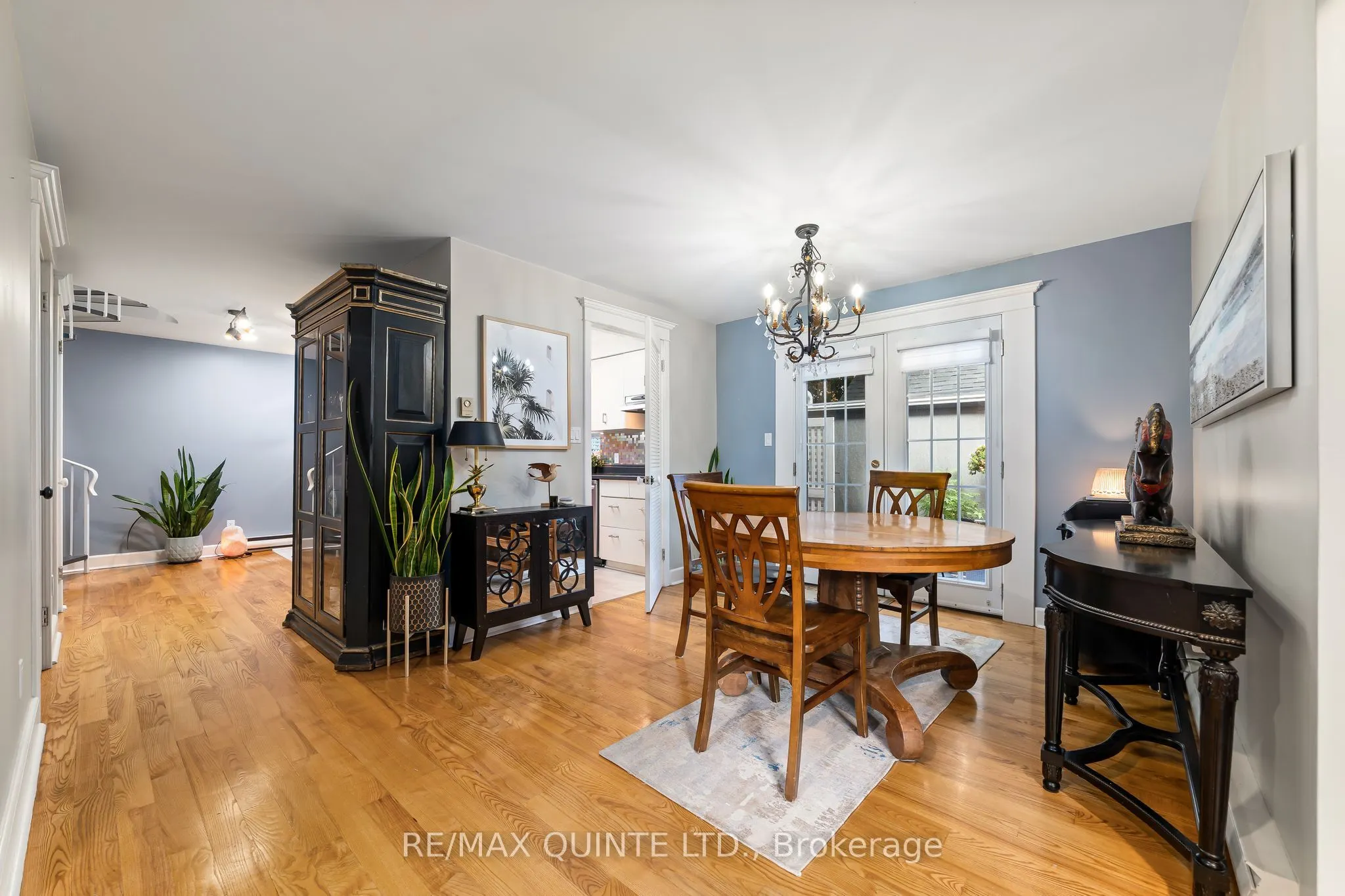 99 Bridge Street E #5