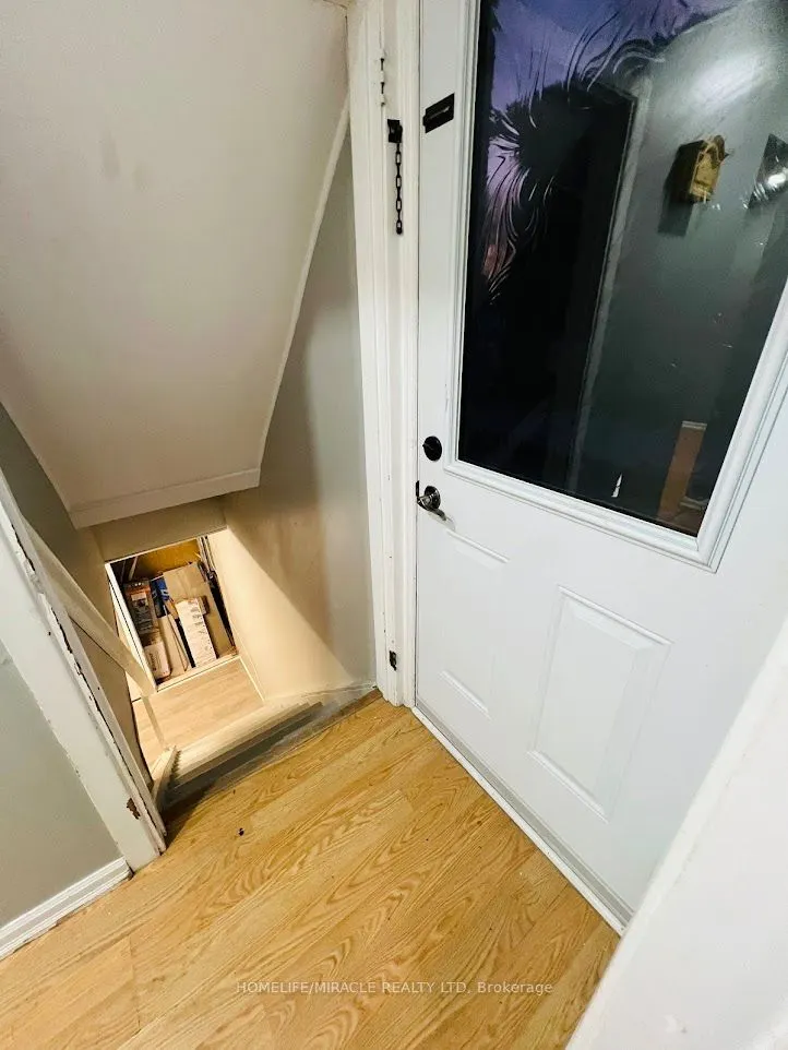 32A Crossley Drive