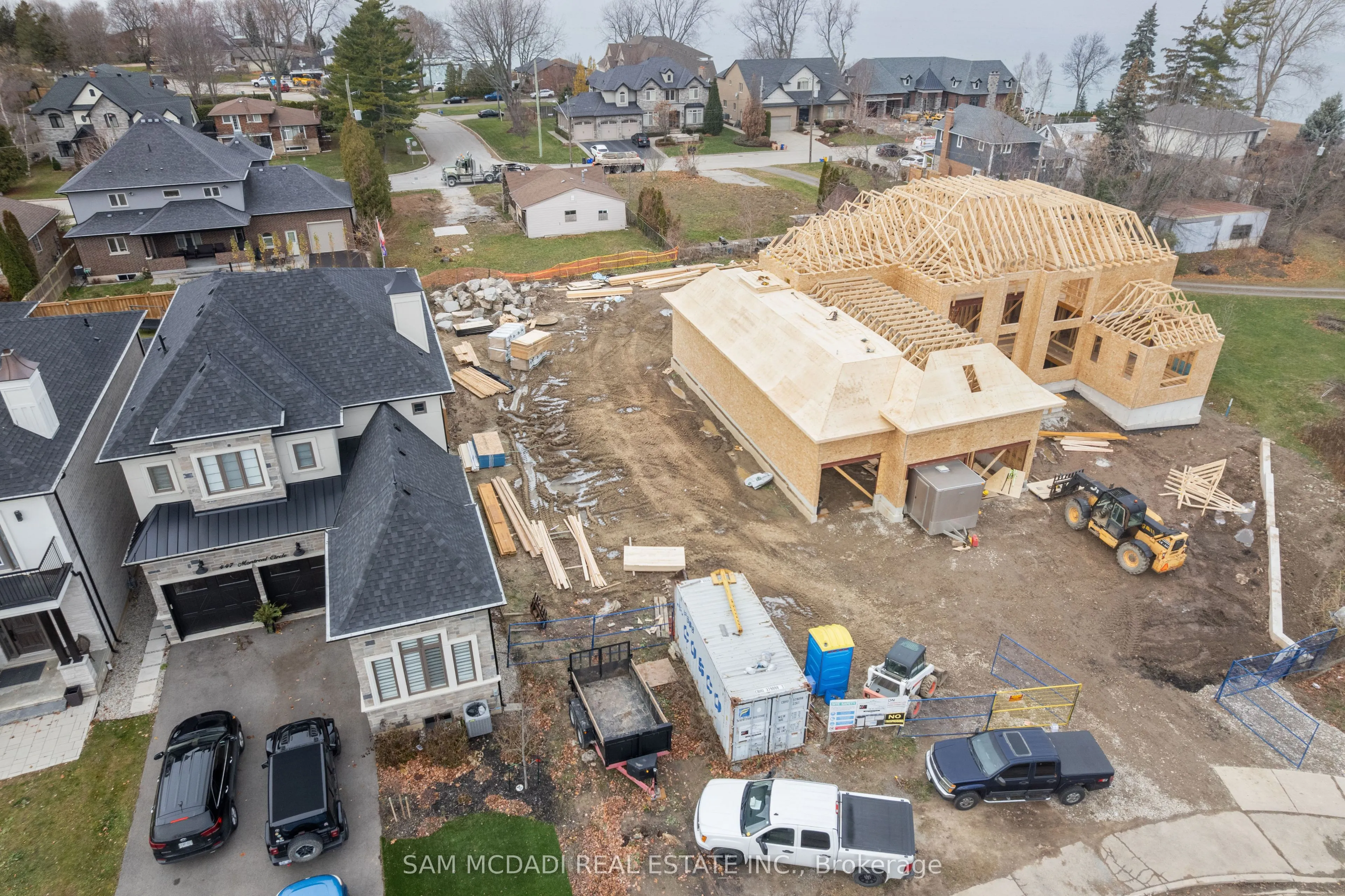 451 MONTREAL Circle