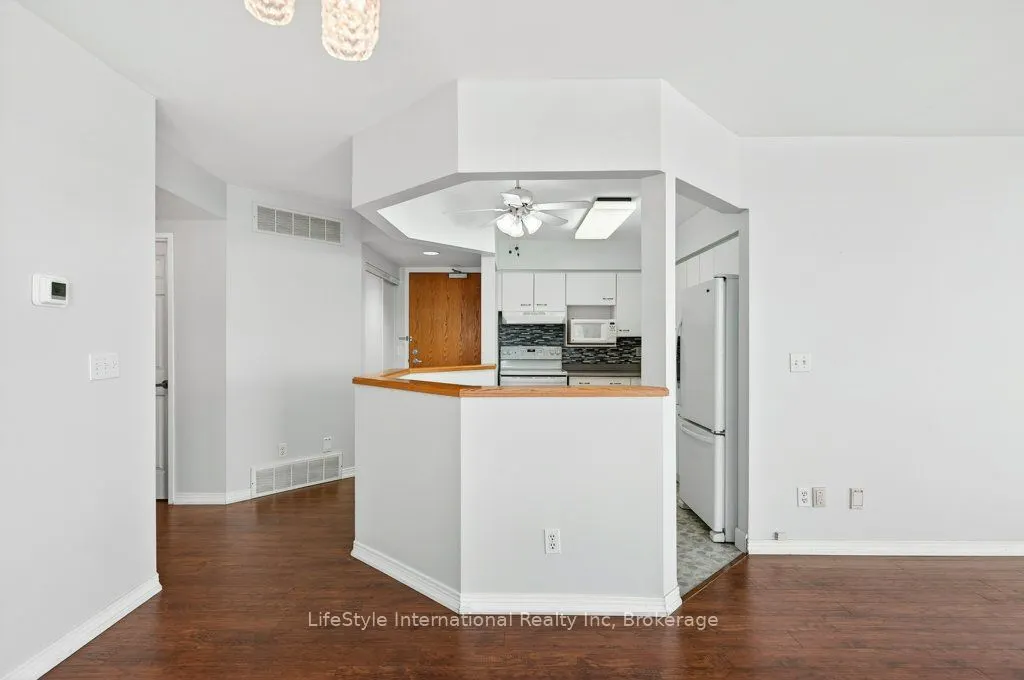 208 Silvercreek Parkway N #306